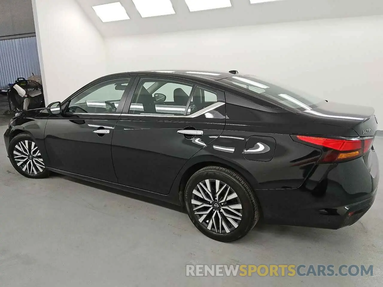 2 fotografías del automóvil dañado 1N4BL4DV2RN344948 NISSAN ALTIMA 2024