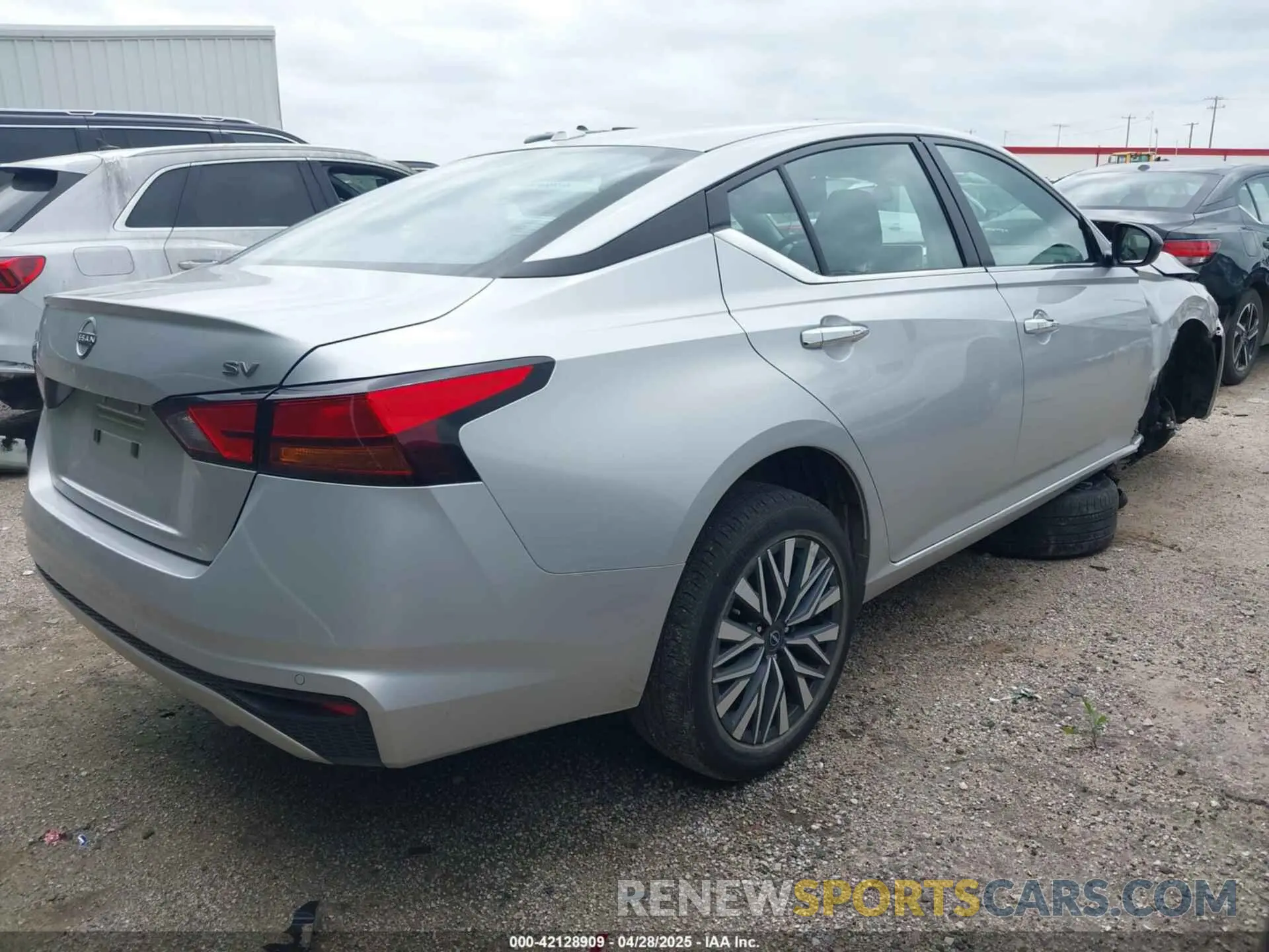 4 fotografías del automóvil dañado 1N4BL4DV2RN347865 NISSAN ALTIMA 2024