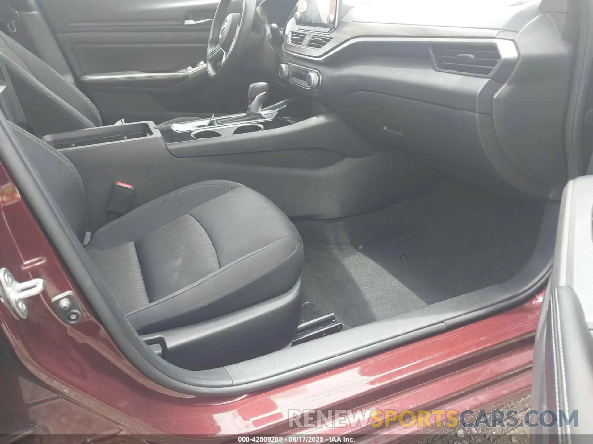 5 fotografías del automóvil dañado 1N4BL4DV3RN335949 NISSAN ALTIMA 2024