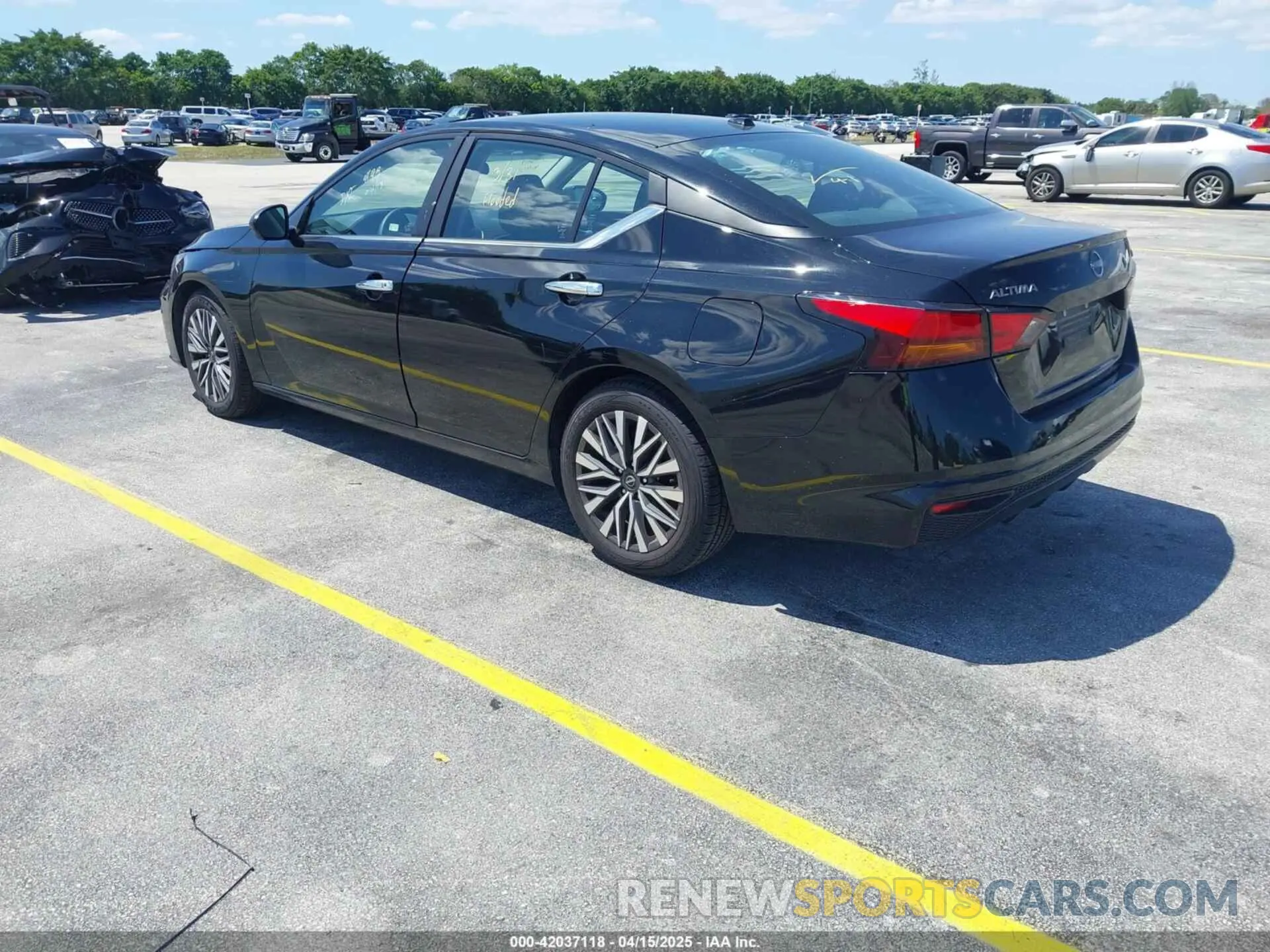 3 fotografías del automóvil dañado 1N4BL4DV4RN306766 NISSAN ALTIMA 2024