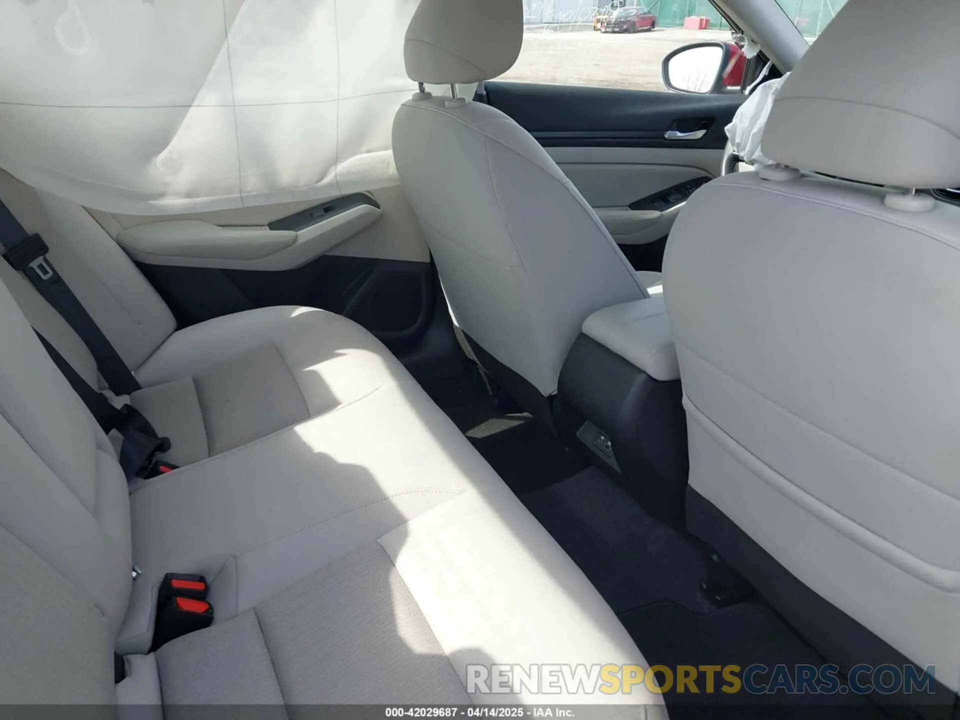 8 fotografías del automóvil dañado 1N4BL4DV4RN344997 NISSAN ALTIMA 2024
