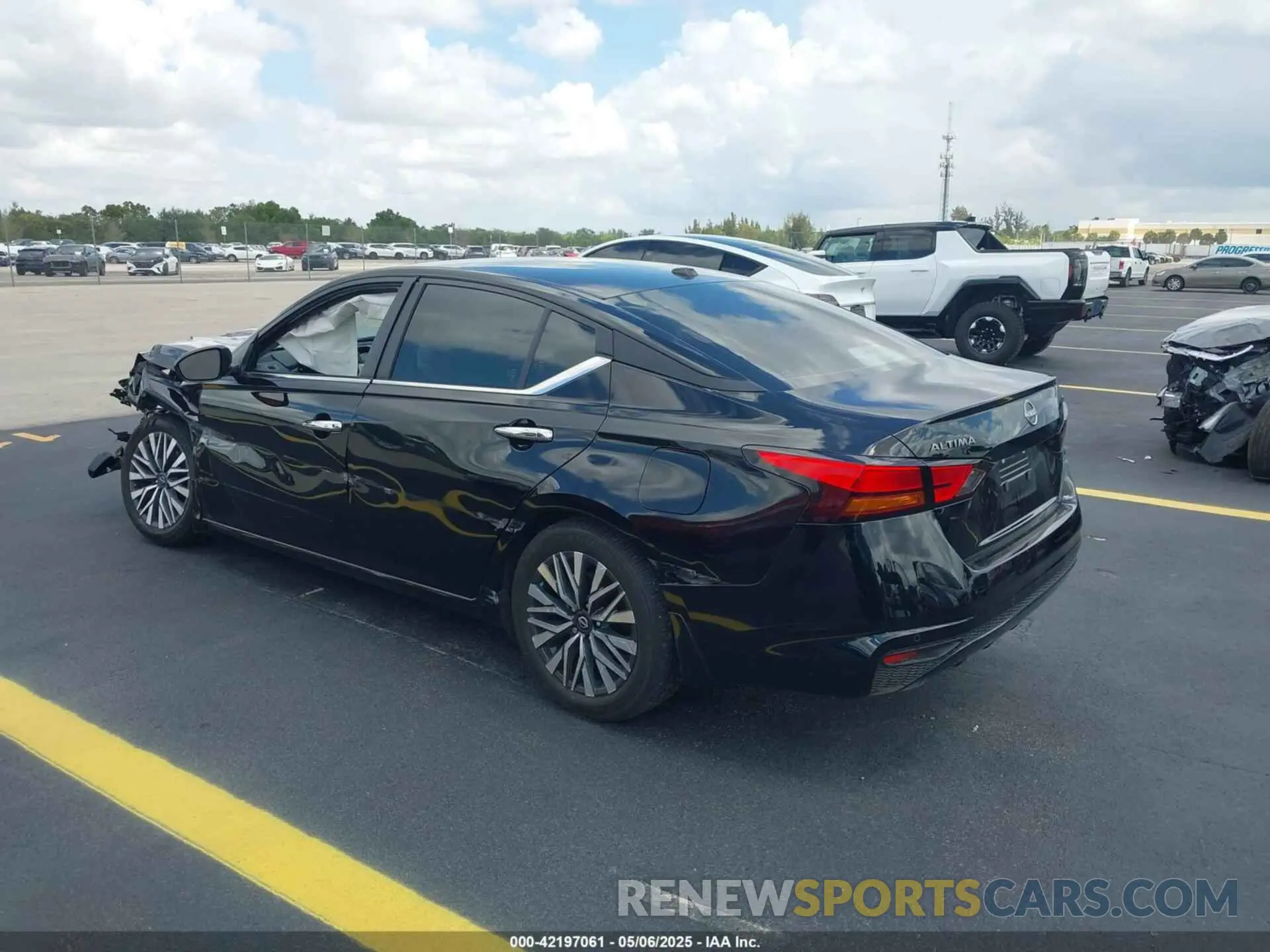 3 fotografías del automóvil dañado 1N4BL4DV4RN415115 NISSAN ALTIMA 2024