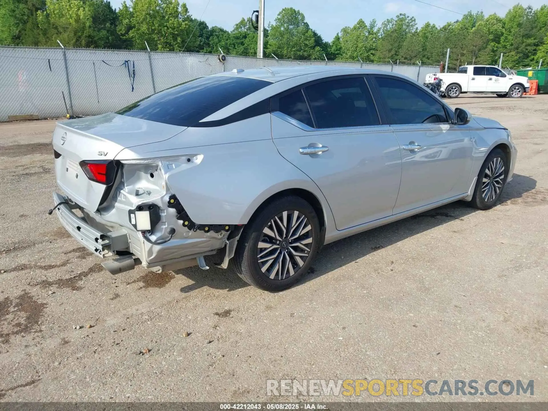 4 fotografías del automóvil dañado 1N4BL4DV5RN410084 NISSAN ALTIMA 2024