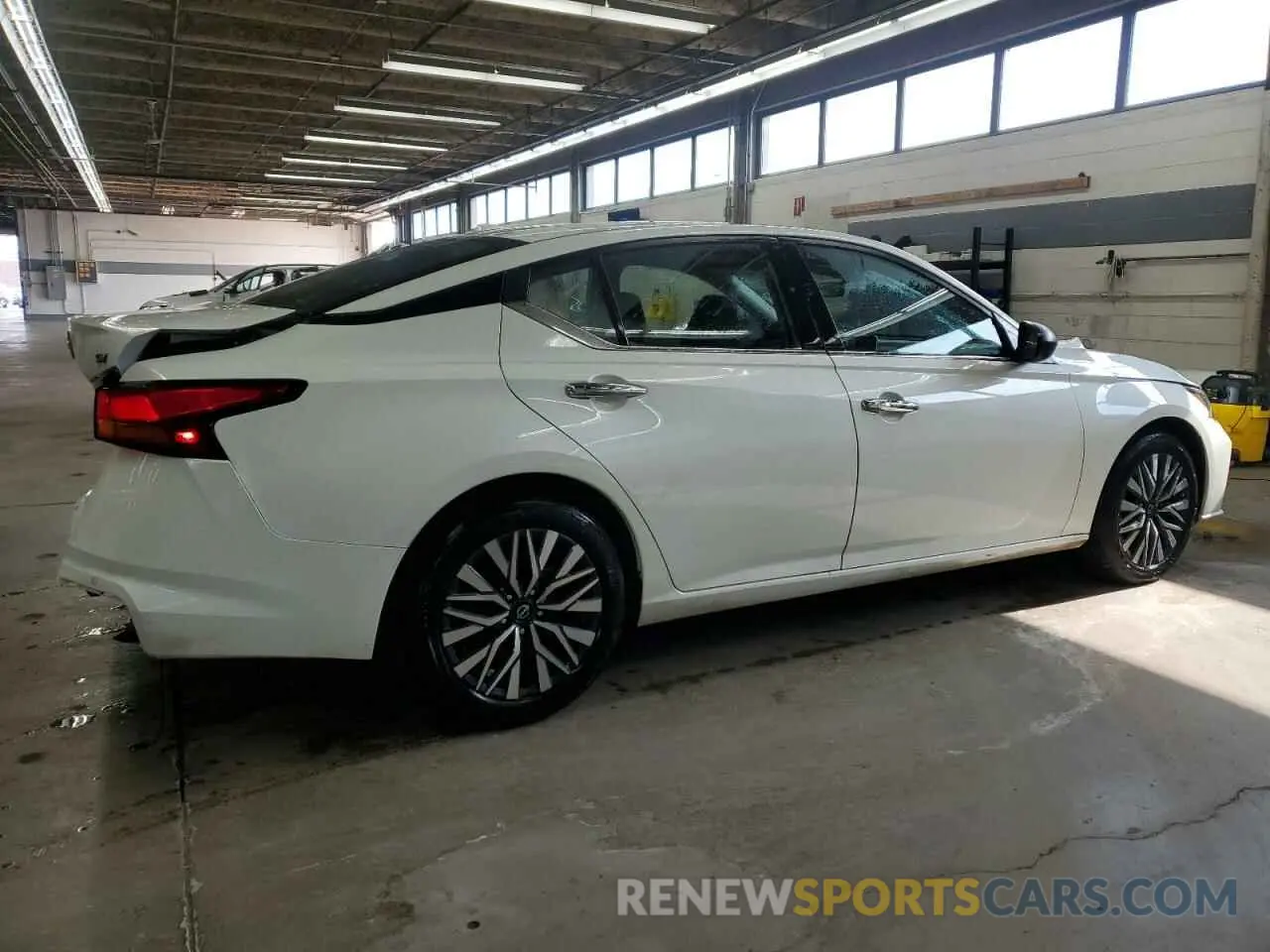 3 fotografías del automóvil dañado 1N4BL4DV5RN434028 NISSAN ALTIMA 2024