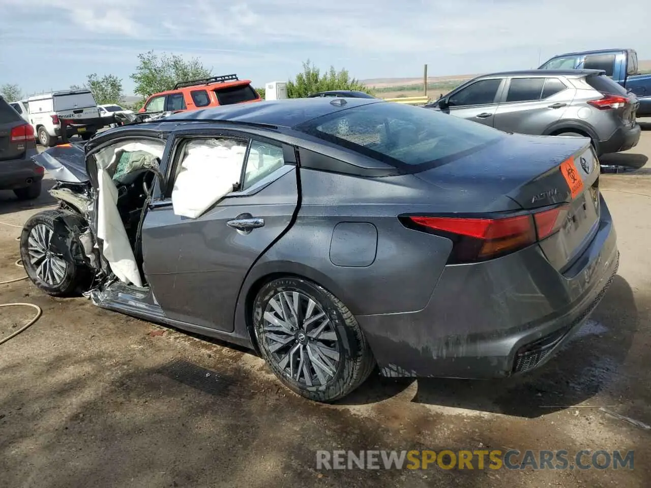 2 fotografías del automóvil dañado 1N4BL4DV6RN402799 NISSAN ALTIMA 2024