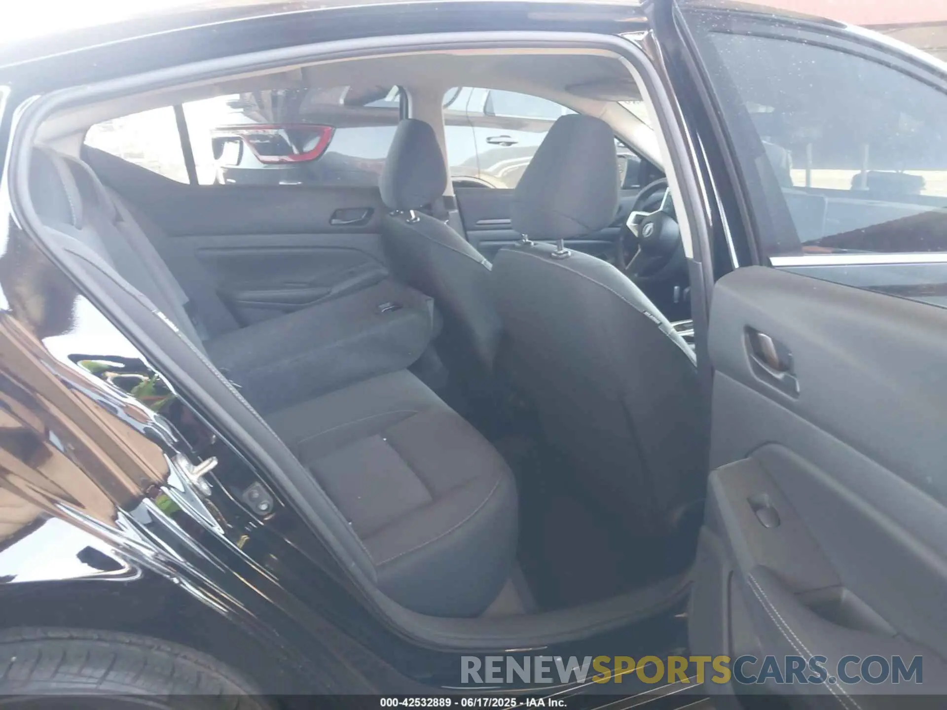 8 fotografías del automóvil dañado 1N4BL4DV7RN326445 NISSAN ALTIMA 2024