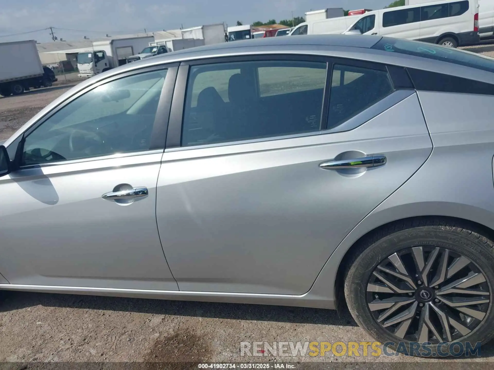 14 fotografías del automóvil dañado 1N4BL4DV8RN327846 NISSAN ALTIMA 2024