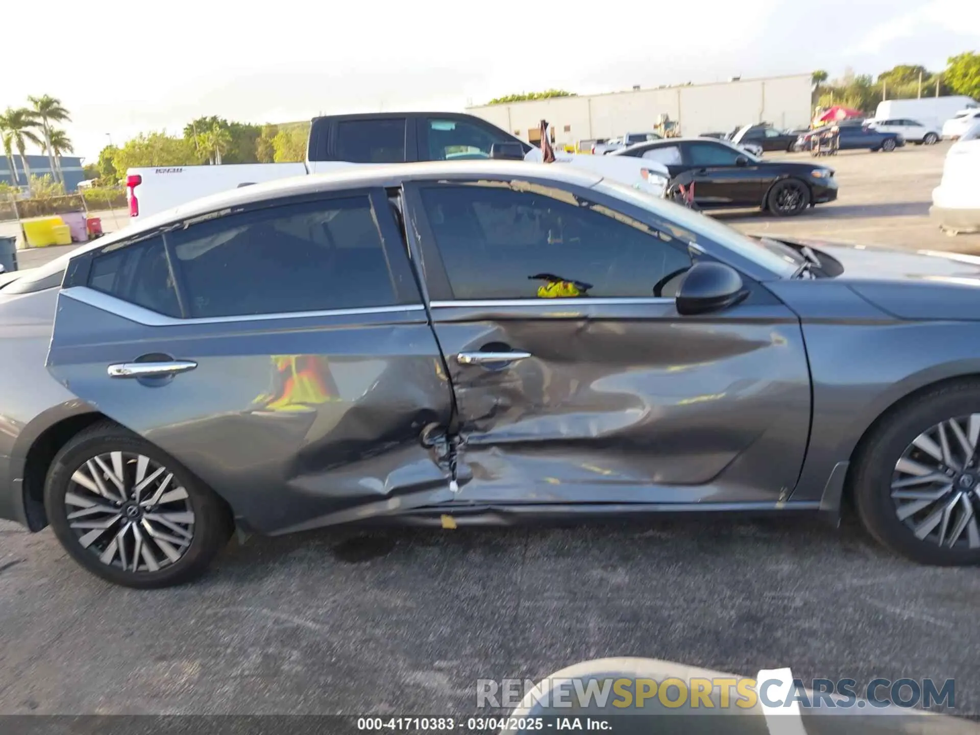 13 fotografías del automóvil dañado 1N4BL4DV8RN368333 NISSAN ALTIMA 2024