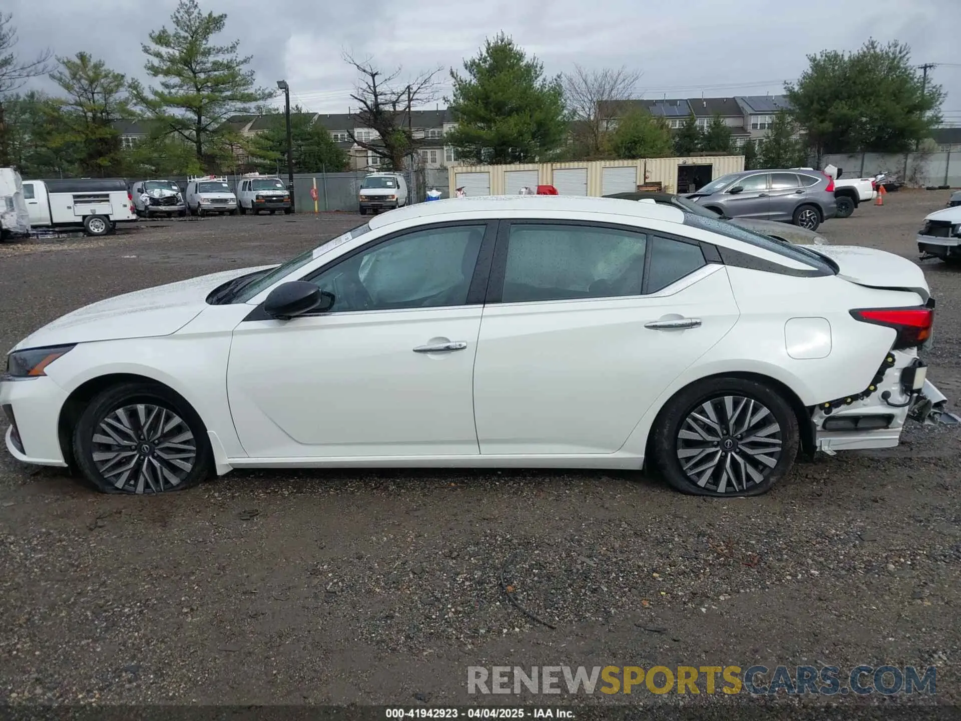 14 fotografías del automóvil dañado 1N4BL4DV9RN315978 NISSAN ALTIMA 2024