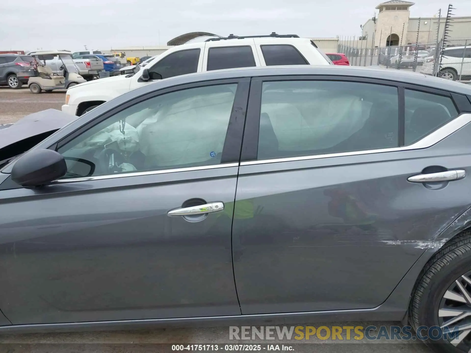 14 fotografías del automóvil dañado 1N4BL4DV9RN354103 NISSAN ALTIMA 2024