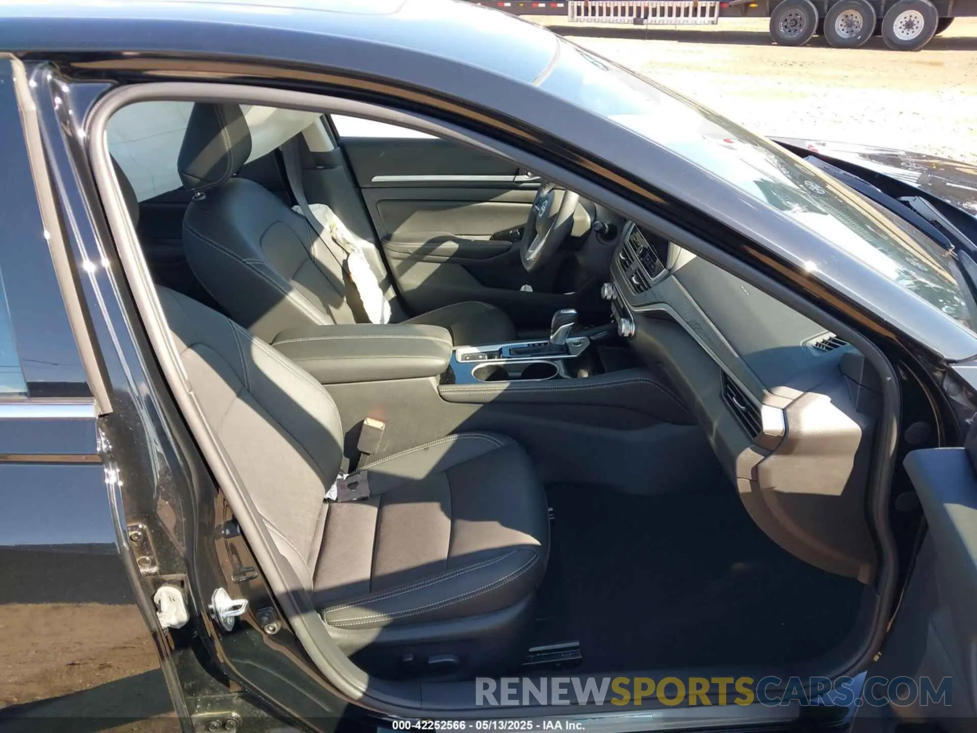 5 fotografías del automóvil dañado 1N4BL4EV8RN425726 NISSAN ALTIMA 2024