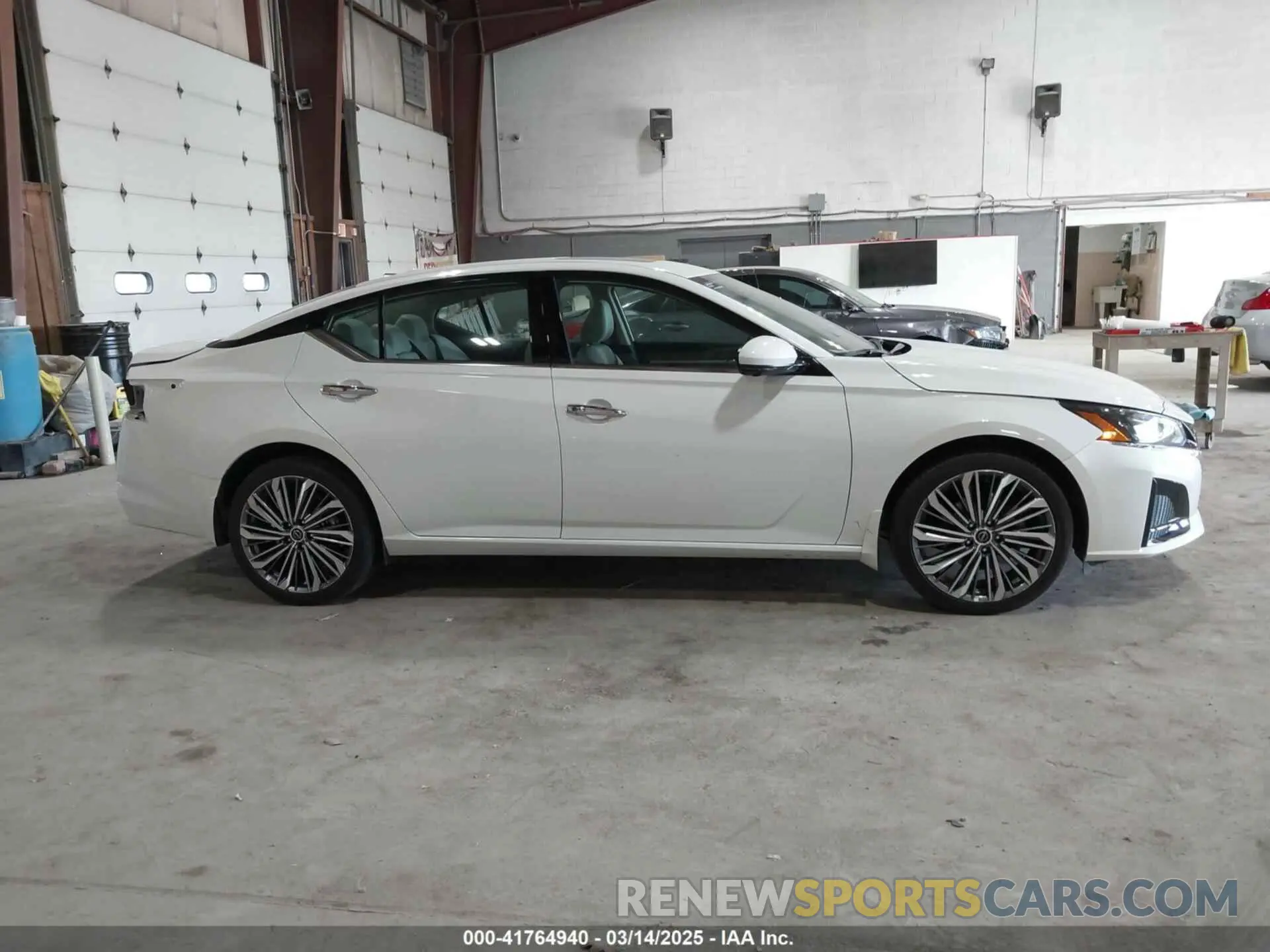 14 fotografías del automóvil dañado 1N4BL4EW3RN414447 NISSAN ALTIMA 2024
