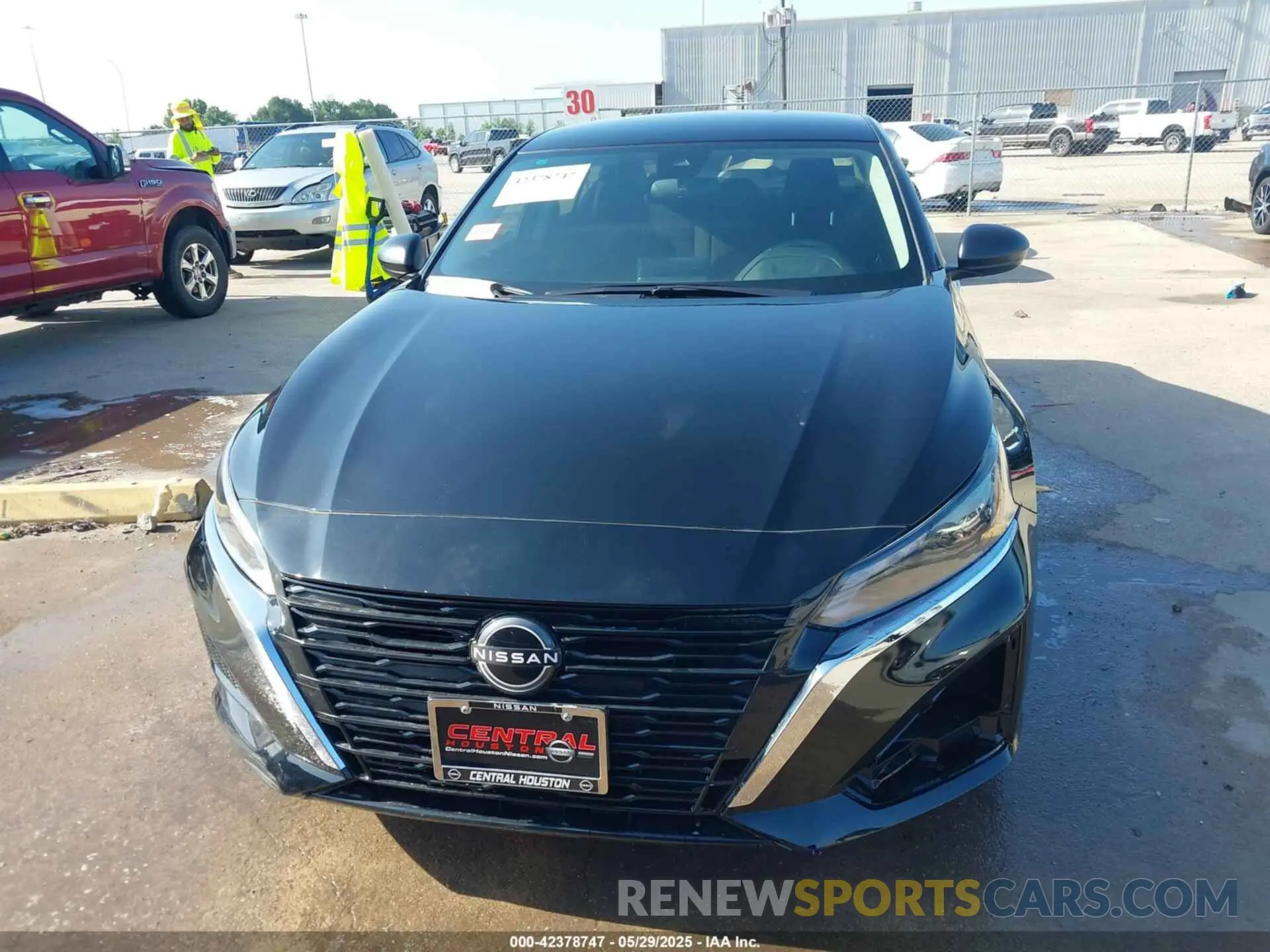 13 fotografías del automóvil dañado 1N4BL4BV0SN317580 NISSAN ALTIMA 2025