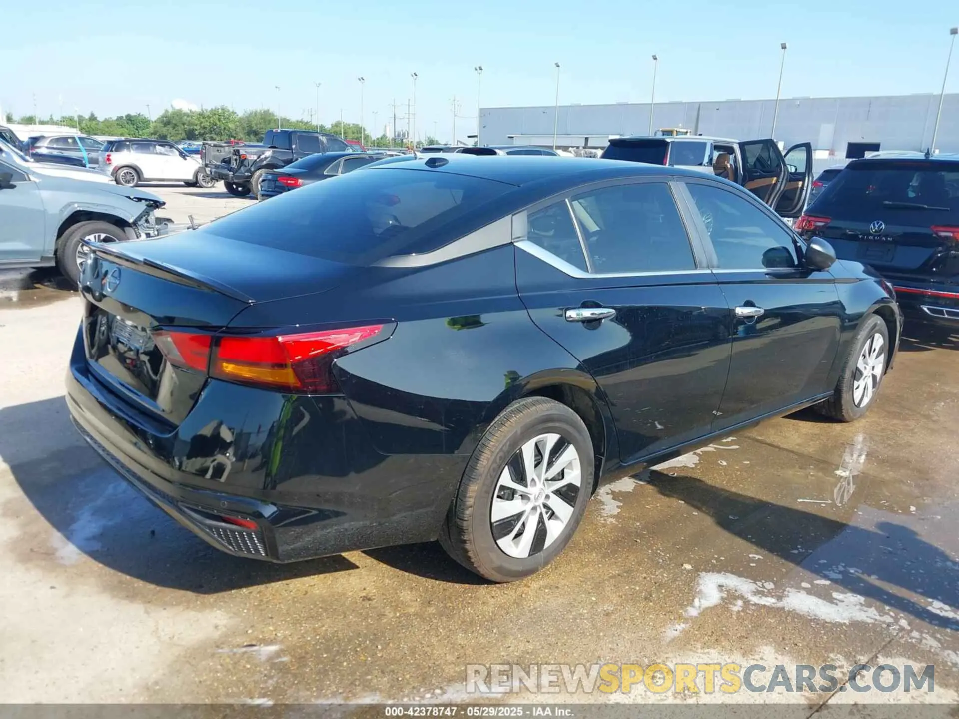 4 fotografías del automóvil dañado 1N4BL4BV0SN317580 NISSAN ALTIMA 2025