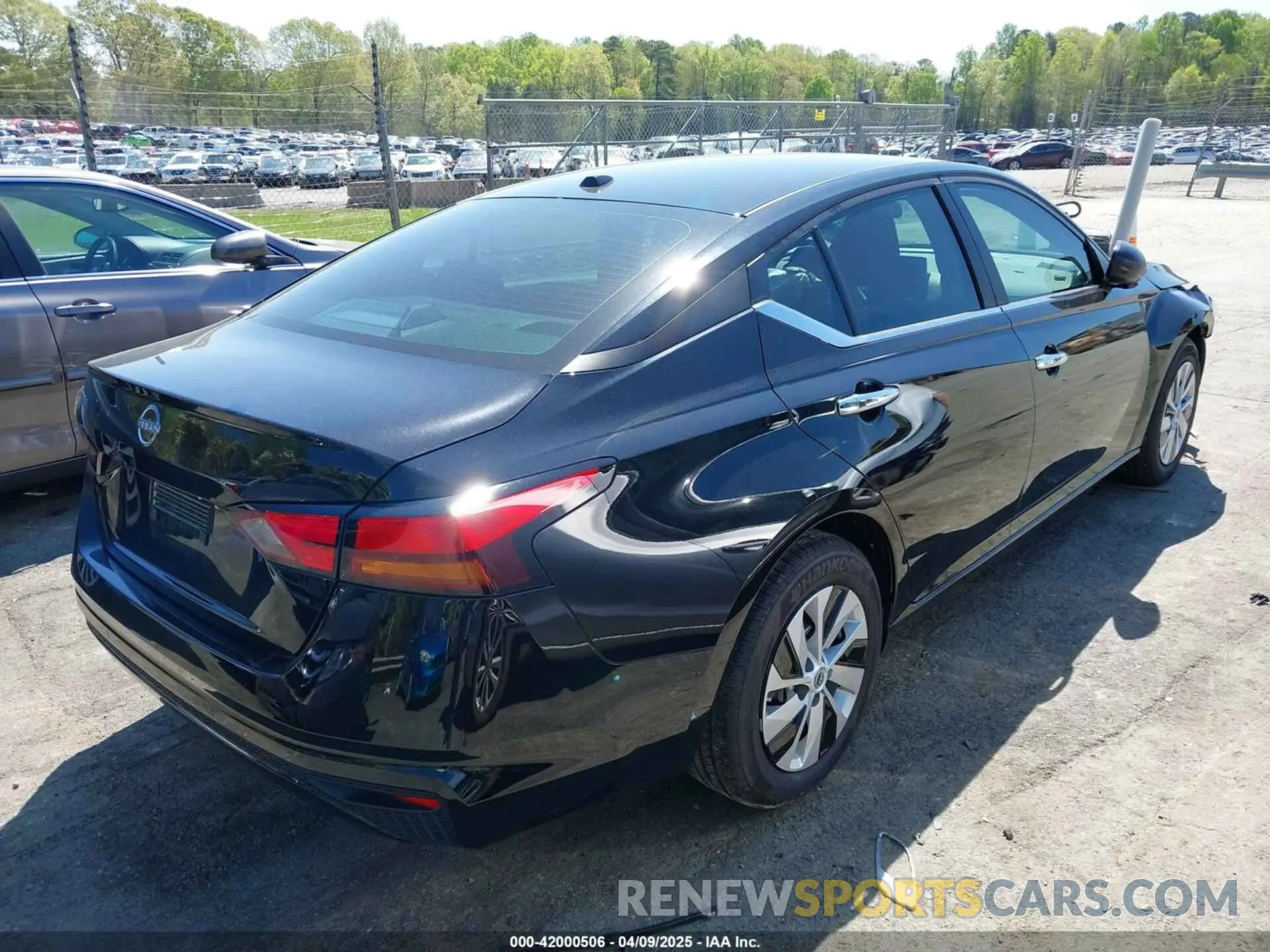 4 fotografías del automóvil dañado 1N4BL4BV1SN317250 NISSAN ALTIMA 2025