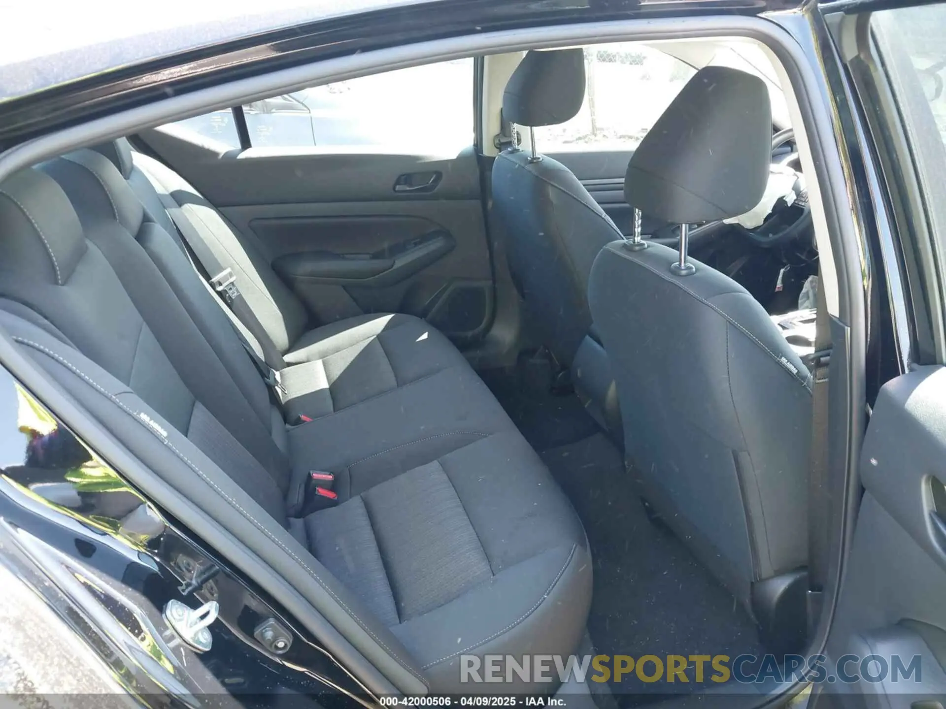 8 fotografías del automóvil dañado 1N4BL4BV1SN317250 NISSAN ALTIMA 2025