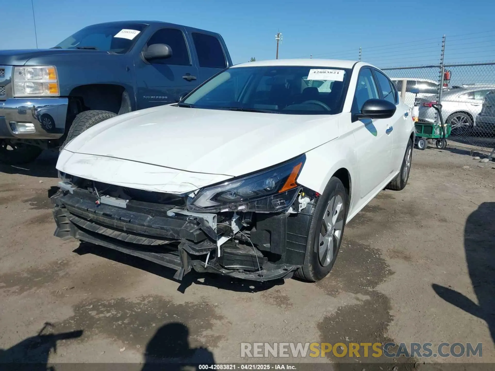 2 fotografías del automóvil dañado 1N4BL4BV5SN309703 NISSAN ALTIMA 2025