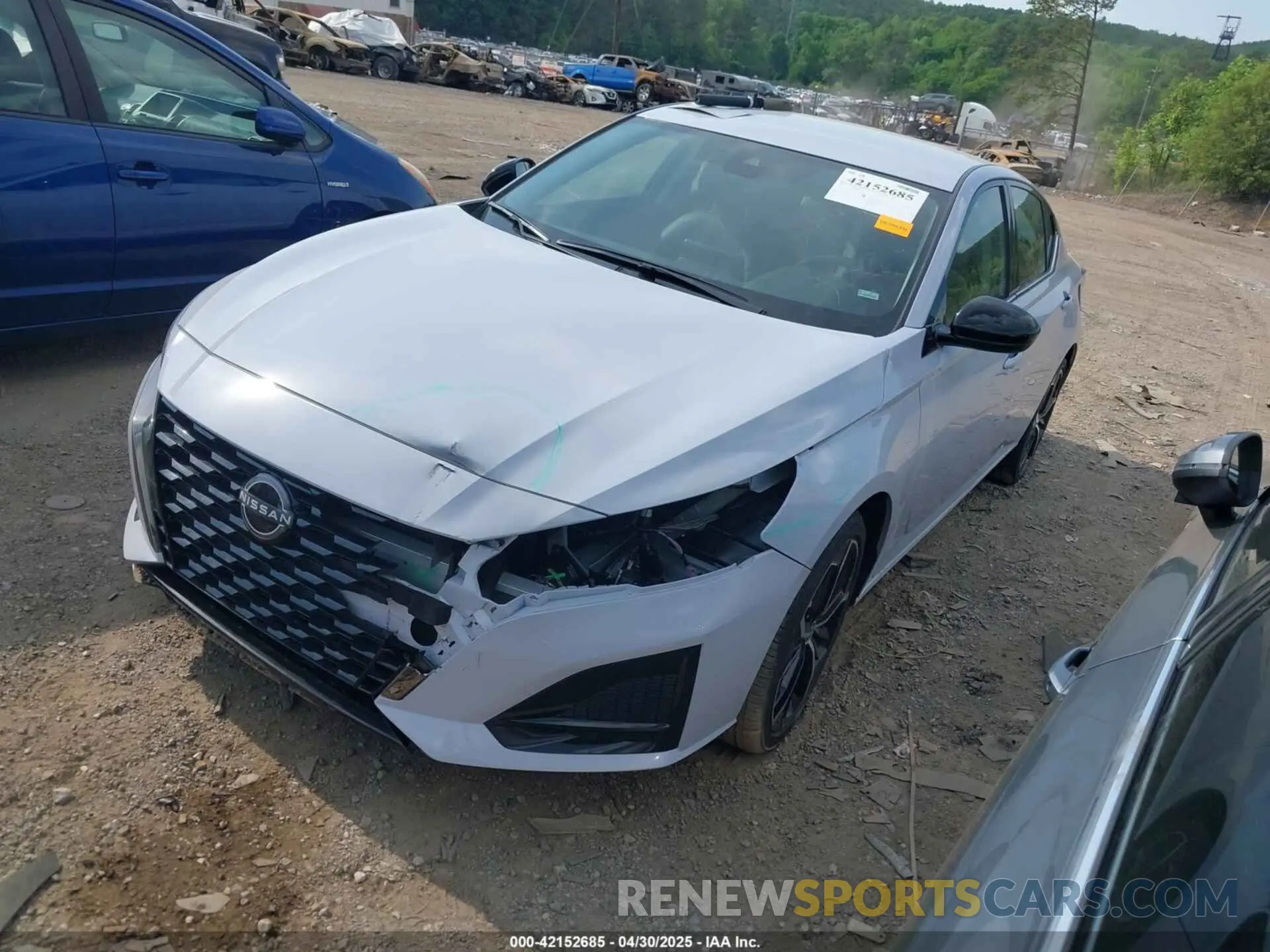 2 fotografías del automóvil dañado 1N4BL4CV0SN361223 NISSAN ALTIMA 2025