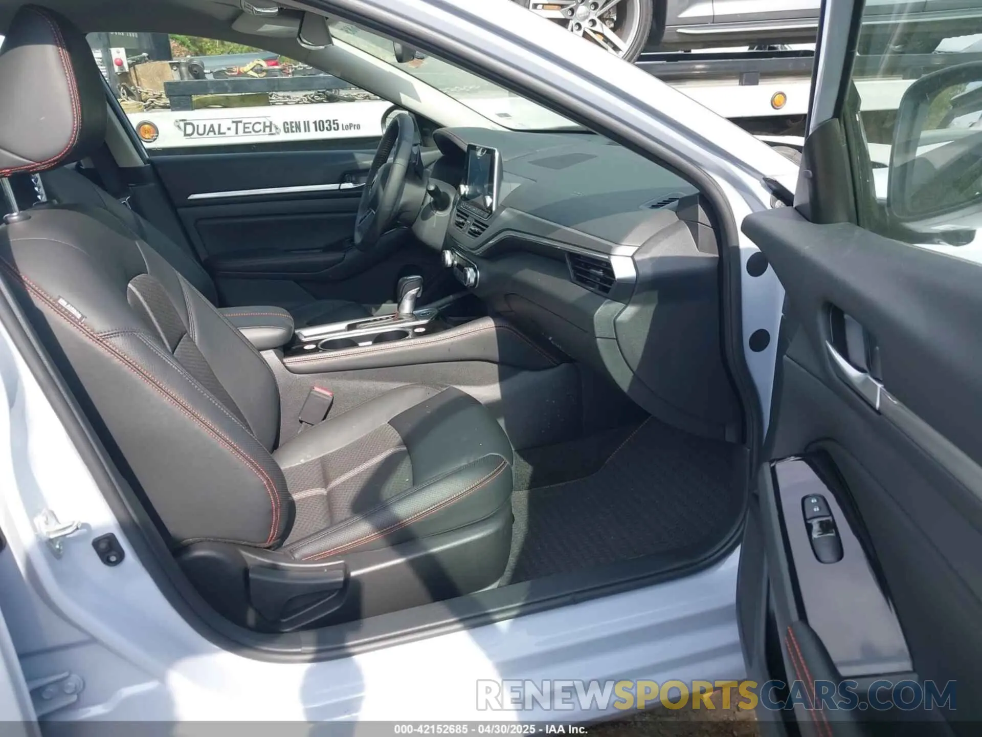 5 fotografías del automóvil dañado 1N4BL4CV0SN361223 NISSAN ALTIMA 2025