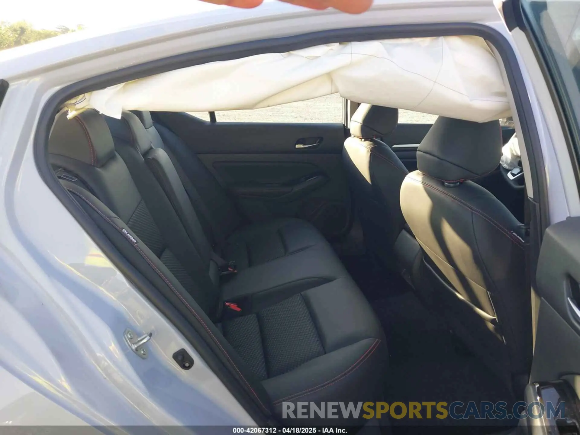 8 fotografías del automóvil dañado 1N4BL4CV7SN354284 NISSAN ALTIMA 2025