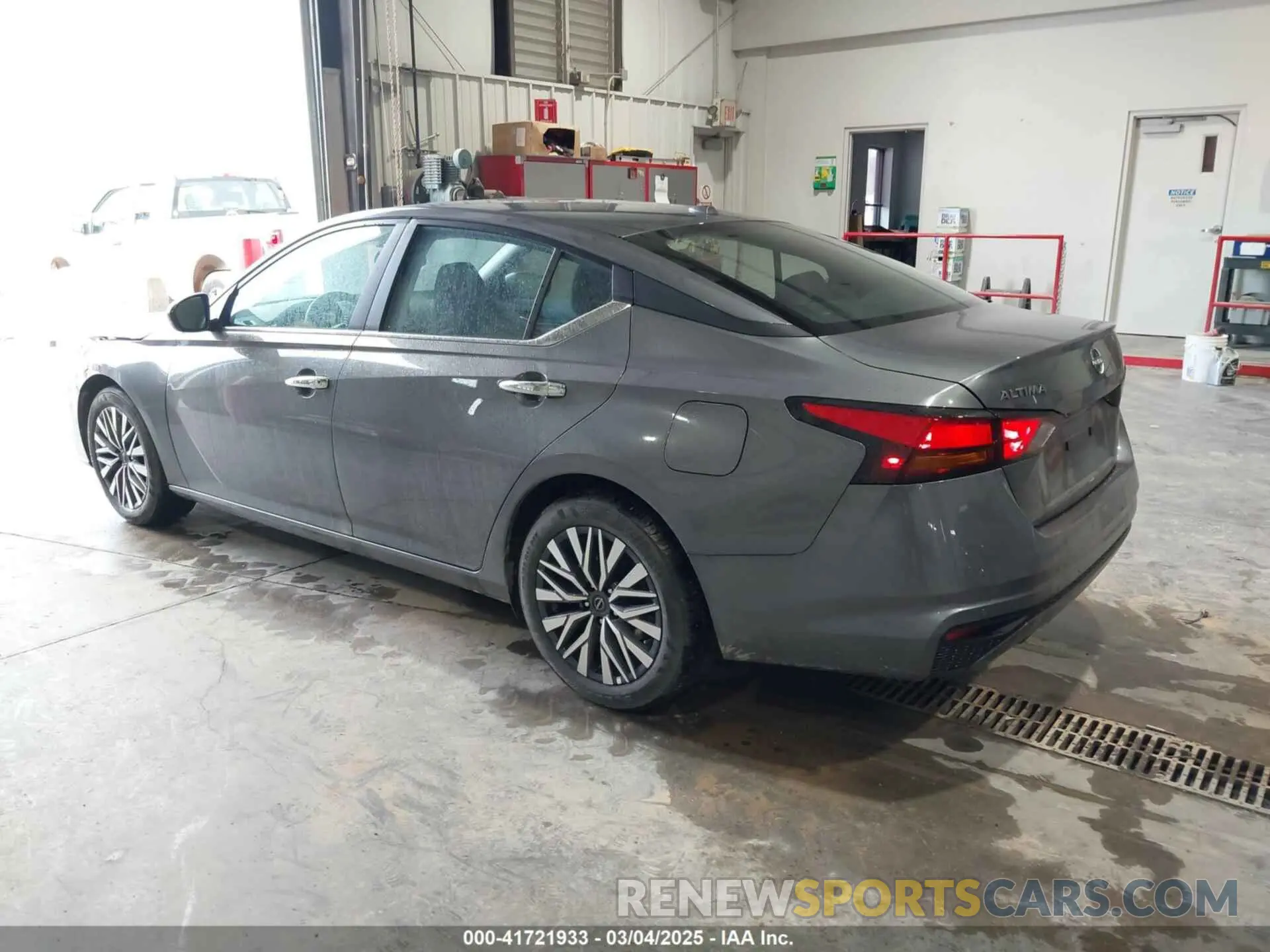3 fotografías del automóvil dañado 1N4BL4DV0SN302395 NISSAN ALTIMA 2025