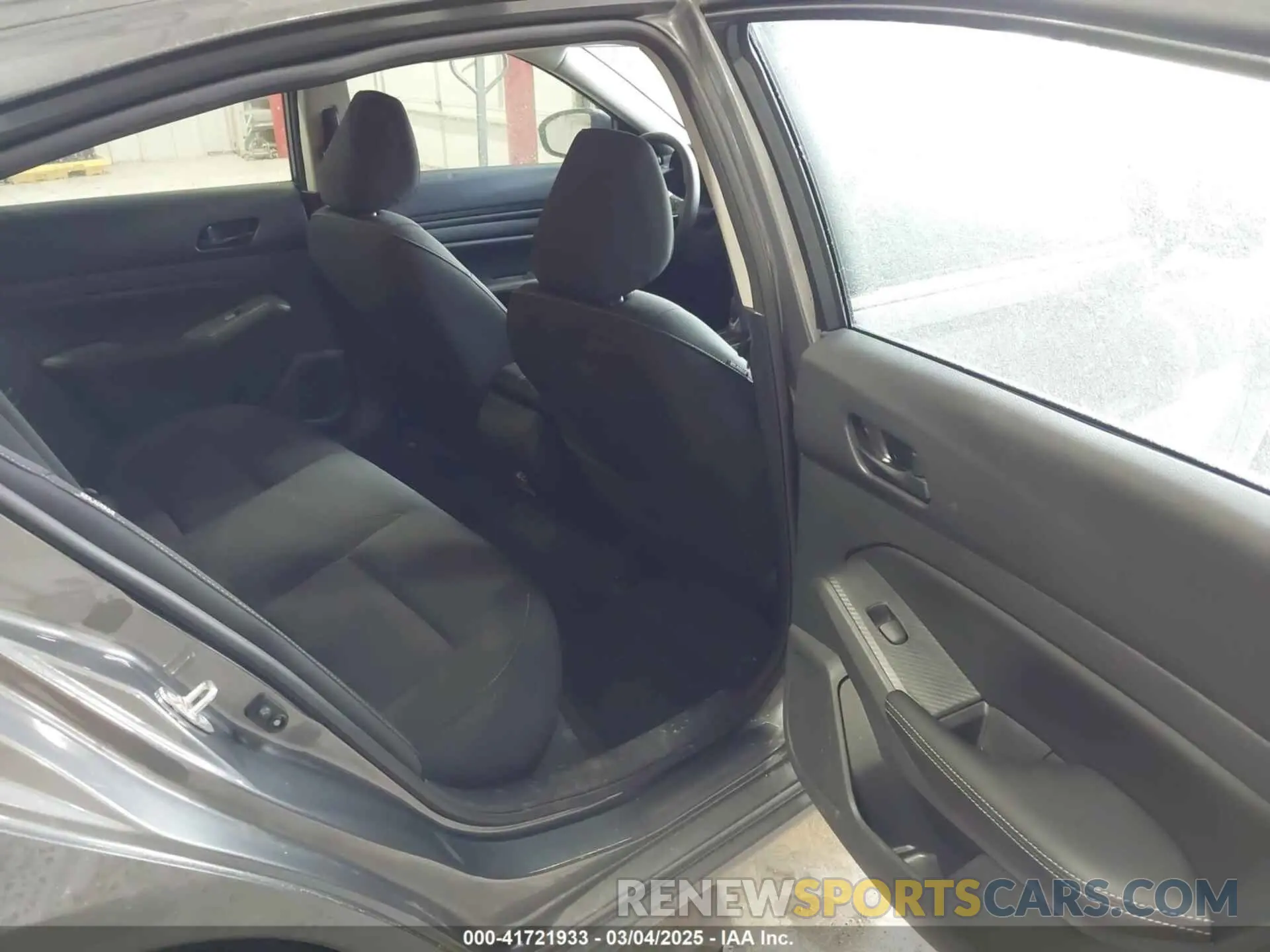 8 fotografías del automóvil dañado 1N4BL4DV0SN302395 NISSAN ALTIMA 2025