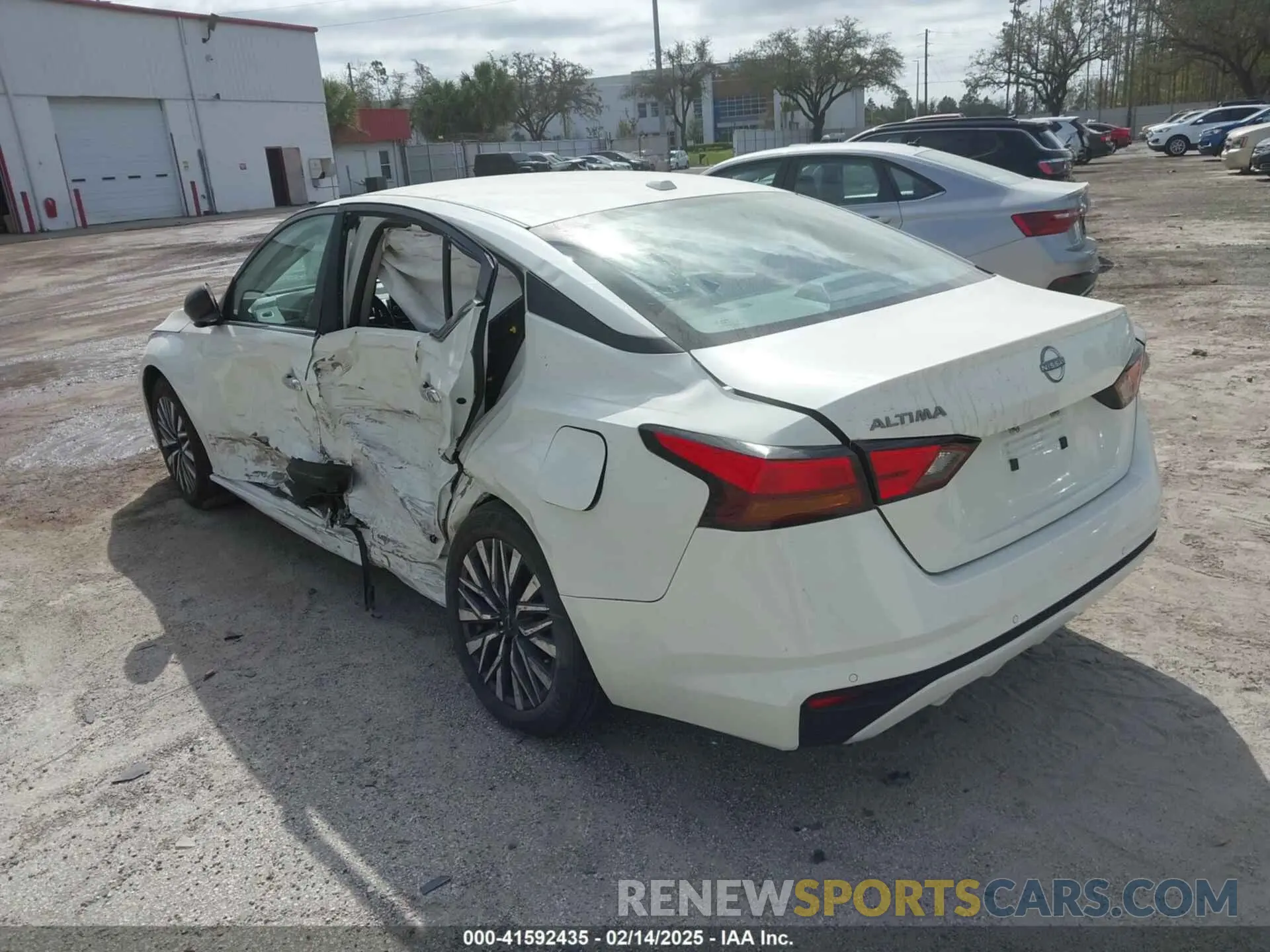 3 fotografías del automóvil dañado 1N4BL4DV1SN308559 NISSAN ALTIMA 2025