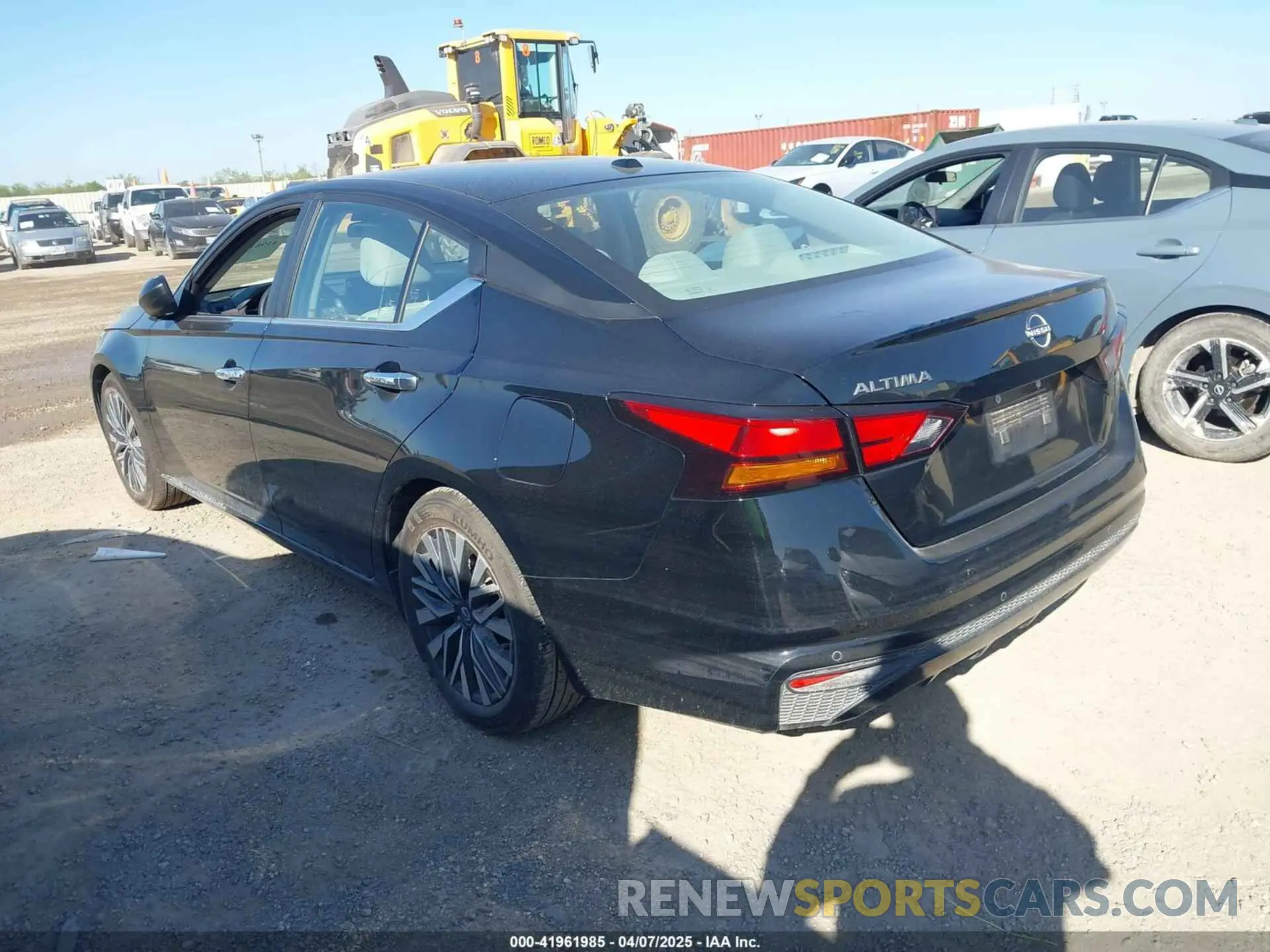 3 fotografías del automóvil dañado 1N4BL4DV1SN316421 NISSAN ALTIMA 2025