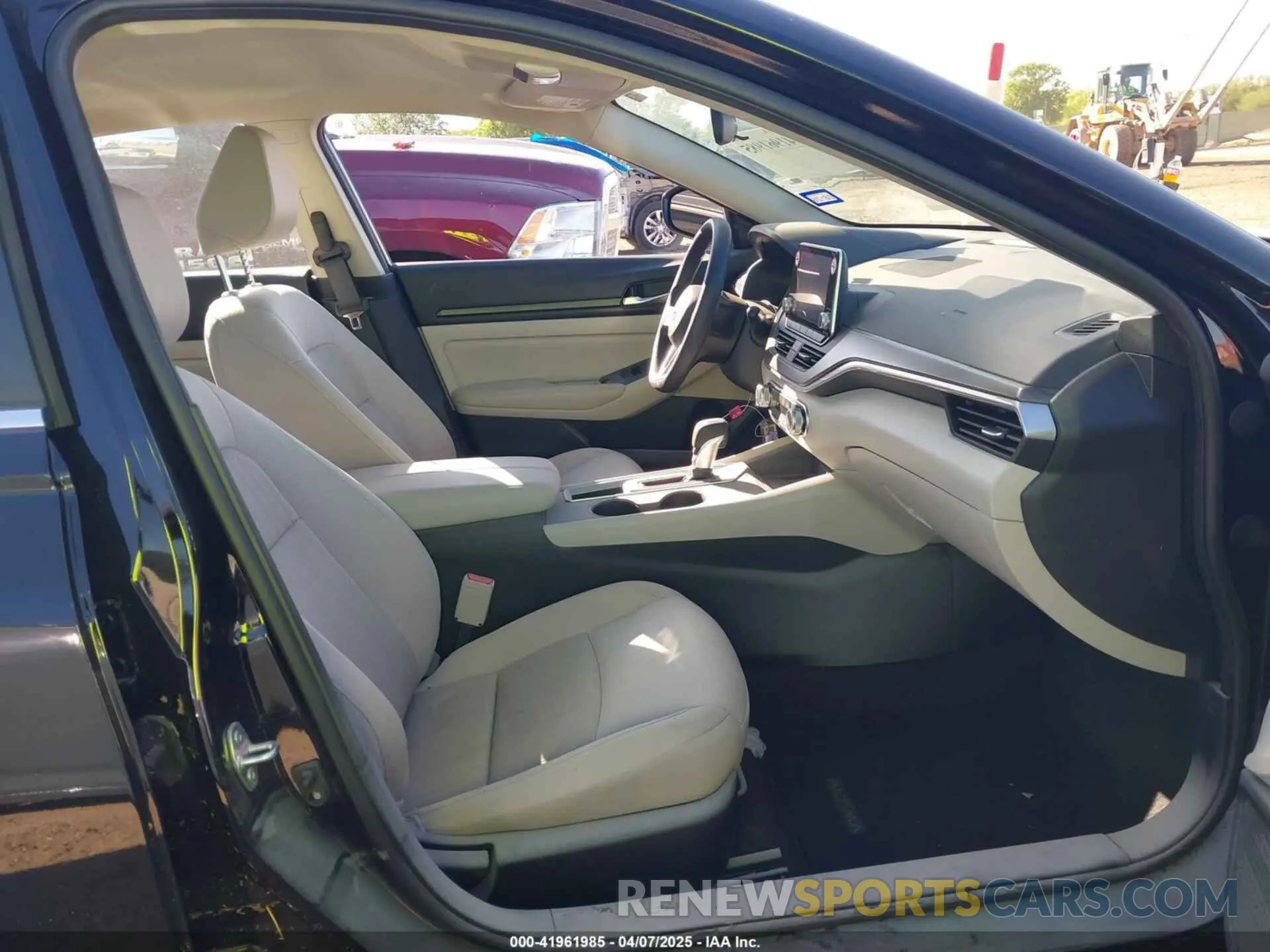 5 fotografías del automóvil dañado 1N4BL4DV1SN316421 NISSAN ALTIMA 2025