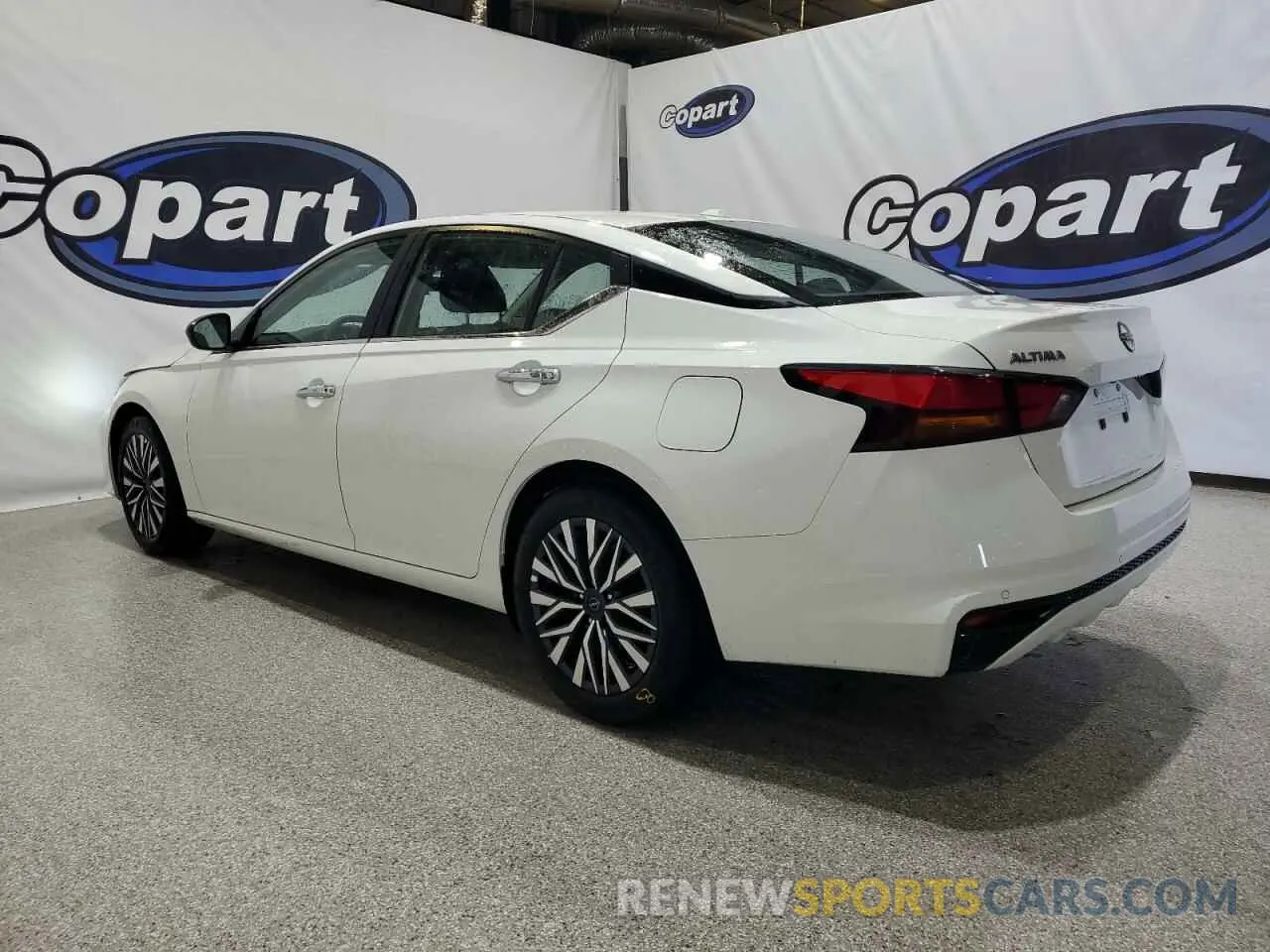 2 fotografías del automóvil dañado 1N4BL4DV1SN319254 NISSAN ALTIMA 2025