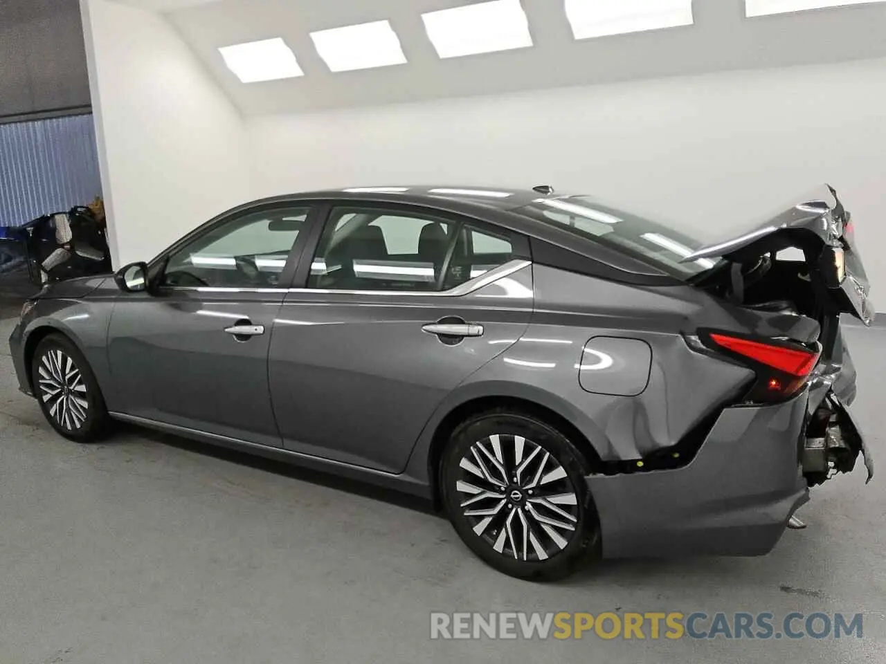 2 fotografías del automóvil dañado 1N4BL4DV1SN321229 NISSAN ALTIMA 2025