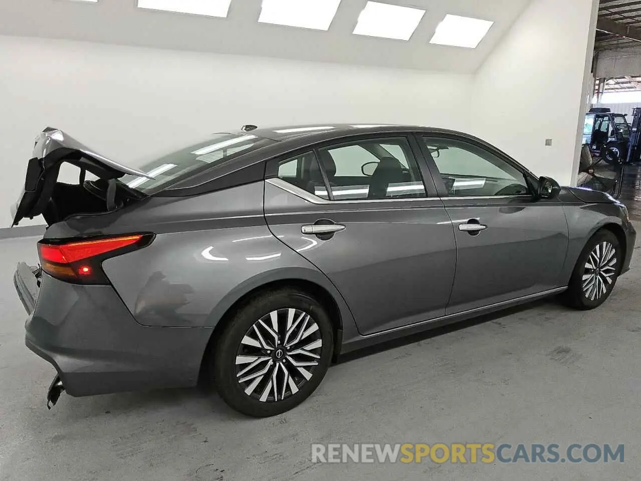 3 fotografías del automóvil dañado 1N4BL4DV1SN321229 NISSAN ALTIMA 2025