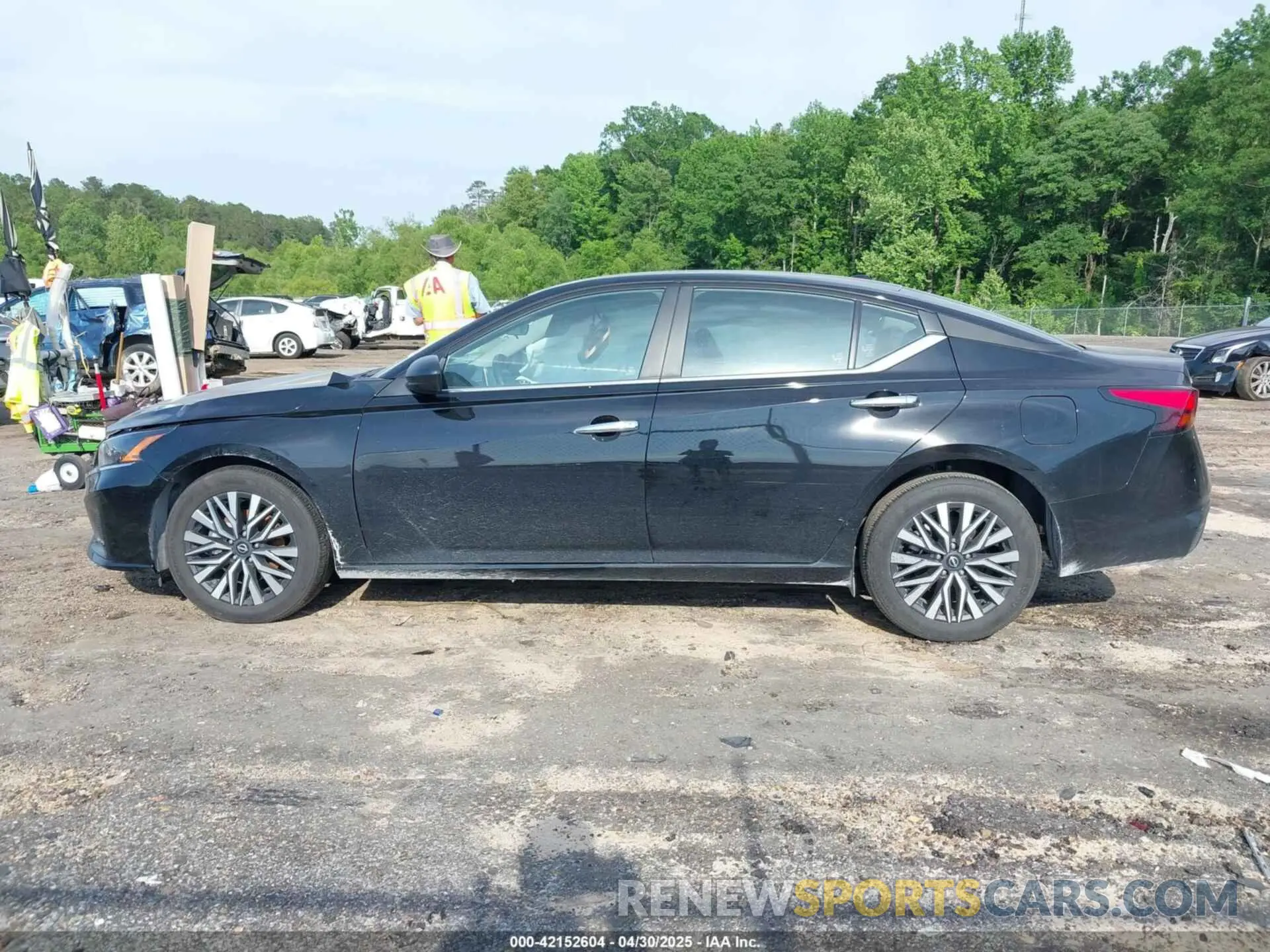14 fotografías del automóvil dañado 1N4BL4DV2SN307873 NISSAN ALTIMA 2025