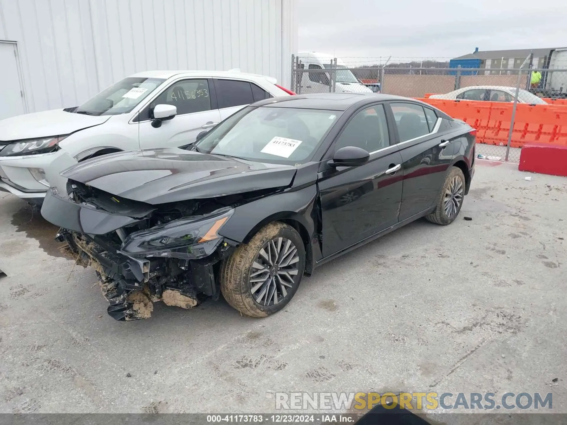 2 fotografías del automóvil dañado 1N4BL4DV3SN334001 NISSAN ALTIMA 2025