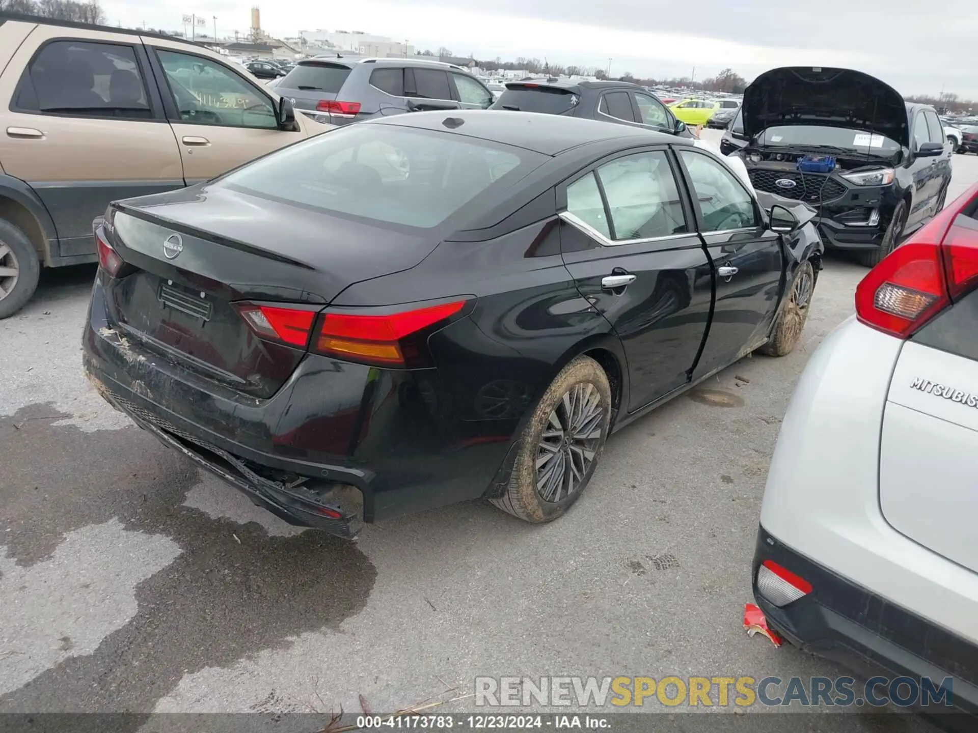 4 fotografías del automóvil dañado 1N4BL4DV3SN334001 NISSAN ALTIMA 2025