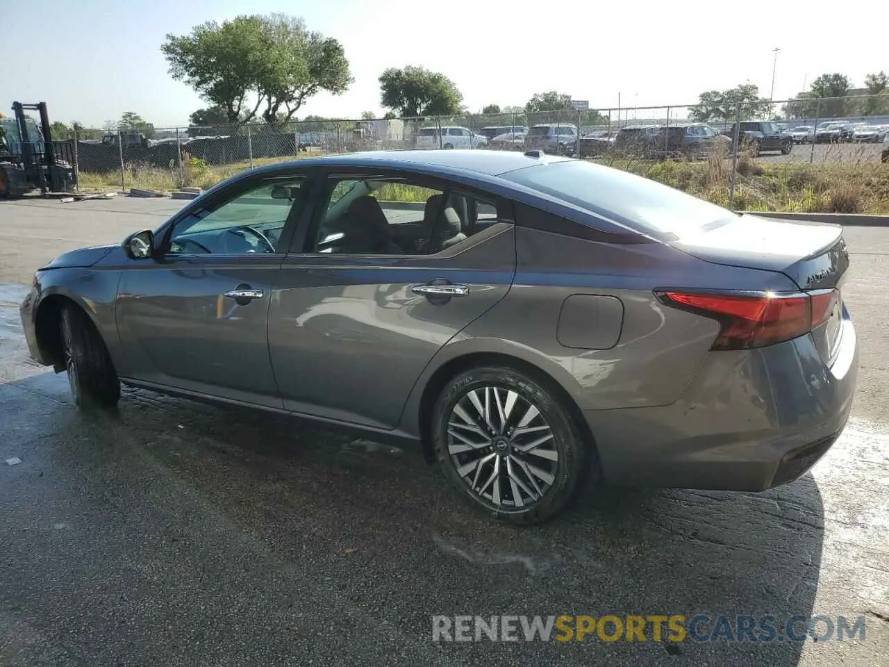 2 fotografías del automóvil dañado 1N4BL4DV3SN348321 NISSAN ALTIMA 2025