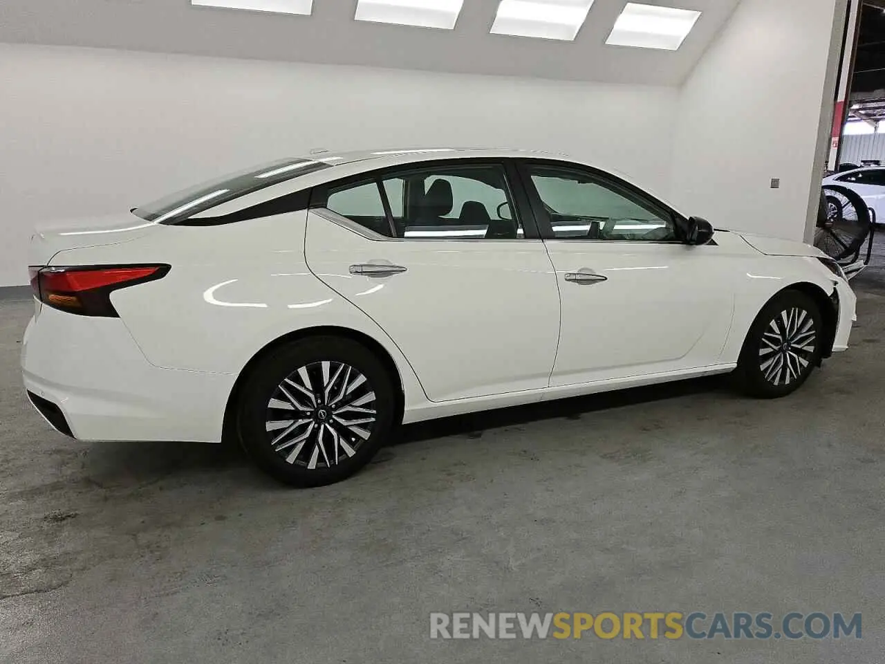3 fotografías del automóvil dañado 1N4BL4DV3SN357455 NISSAN ALTIMA 2025
