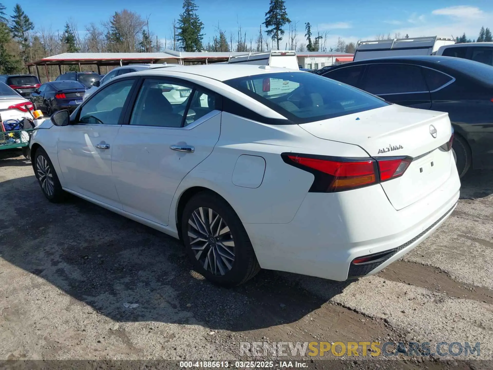 3 fotografías del automóvil dañado 1N4BL4DV3SN358315 NISSAN ALTIMA 2025