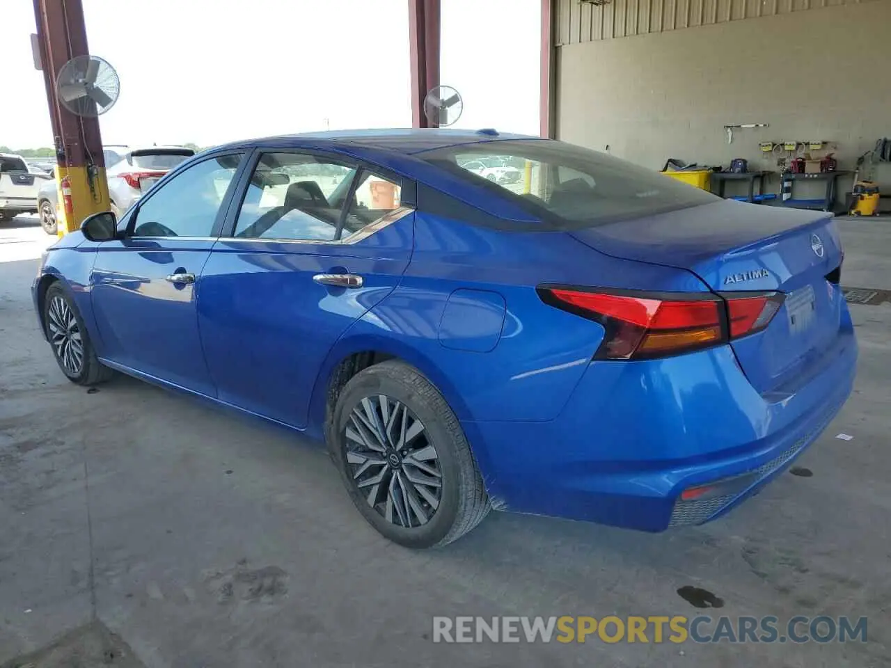 2 fotografías del automóvil dañado 1N4BL4DV4SN301413 NISSAN ALTIMA 2025