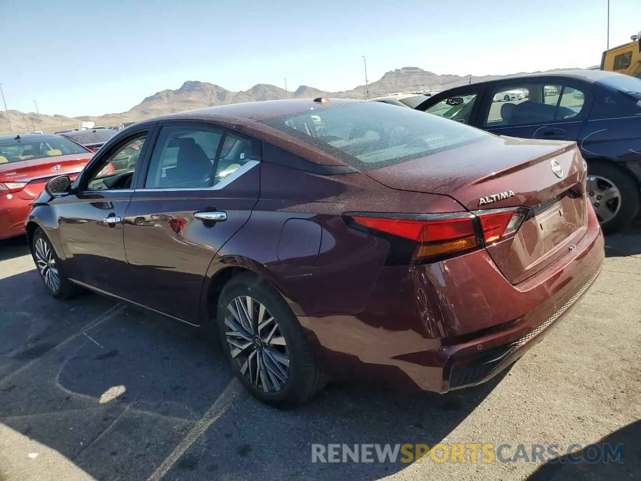 2 fotografías del automóvil dañado 1N4BL4DV4SN363846 NISSAN ALTIMA 2025