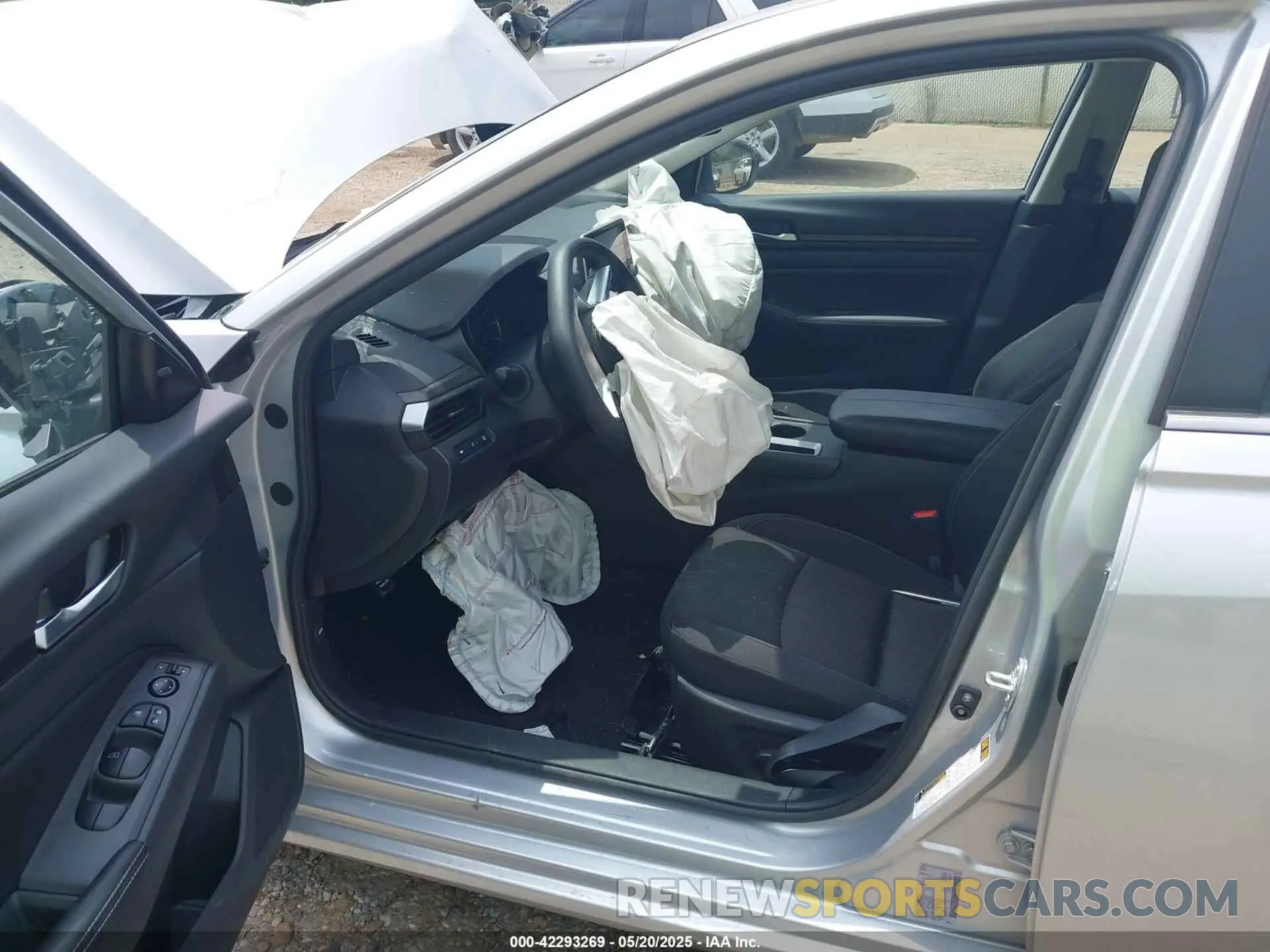 5 fotografías del automóvil dañado 1N4BL4DV5SN357330 NISSAN ALTIMA 2025