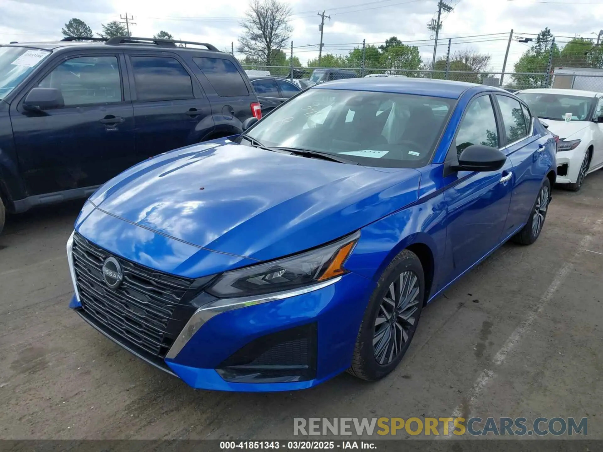 2 fotografías del automóvil dañado 1N4BL4DV5SN365511 NISSAN ALTIMA 2025