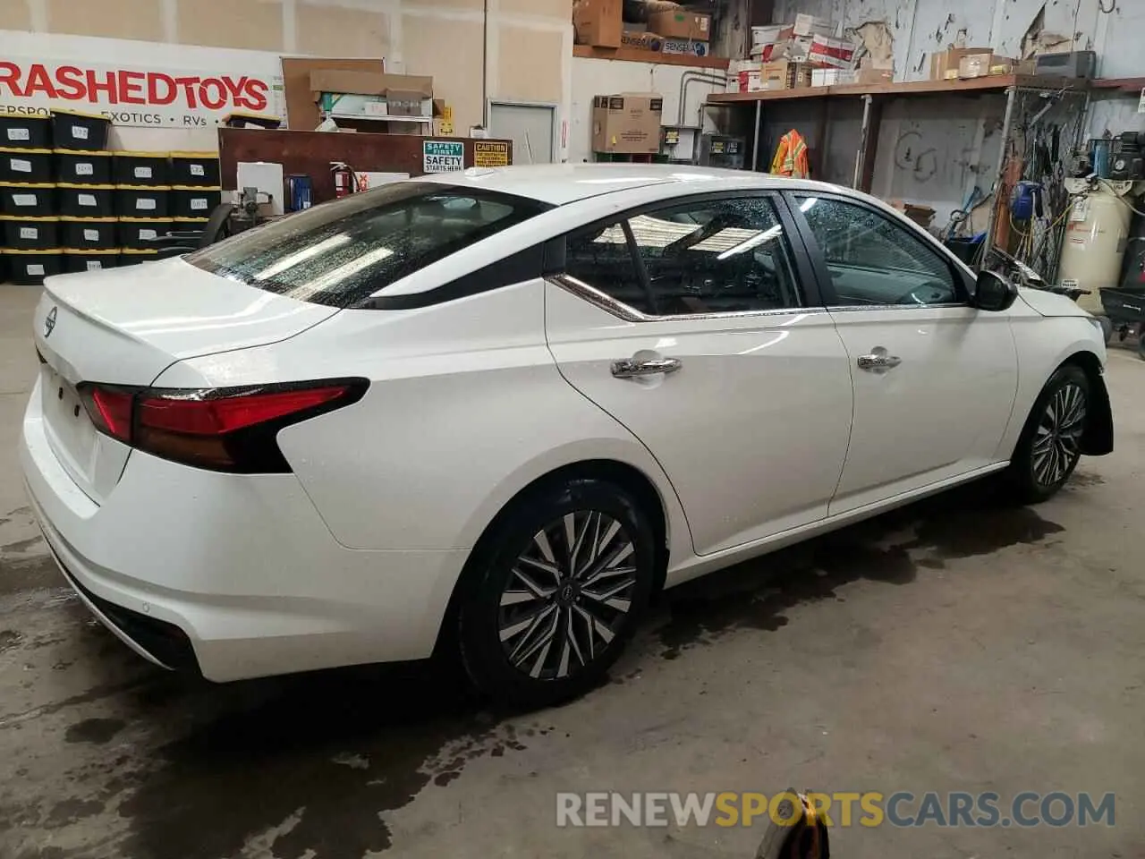 3 fotografías del automóvil dañado 1N4BL4DV5SN370675 NISSAN ALTIMA 2025