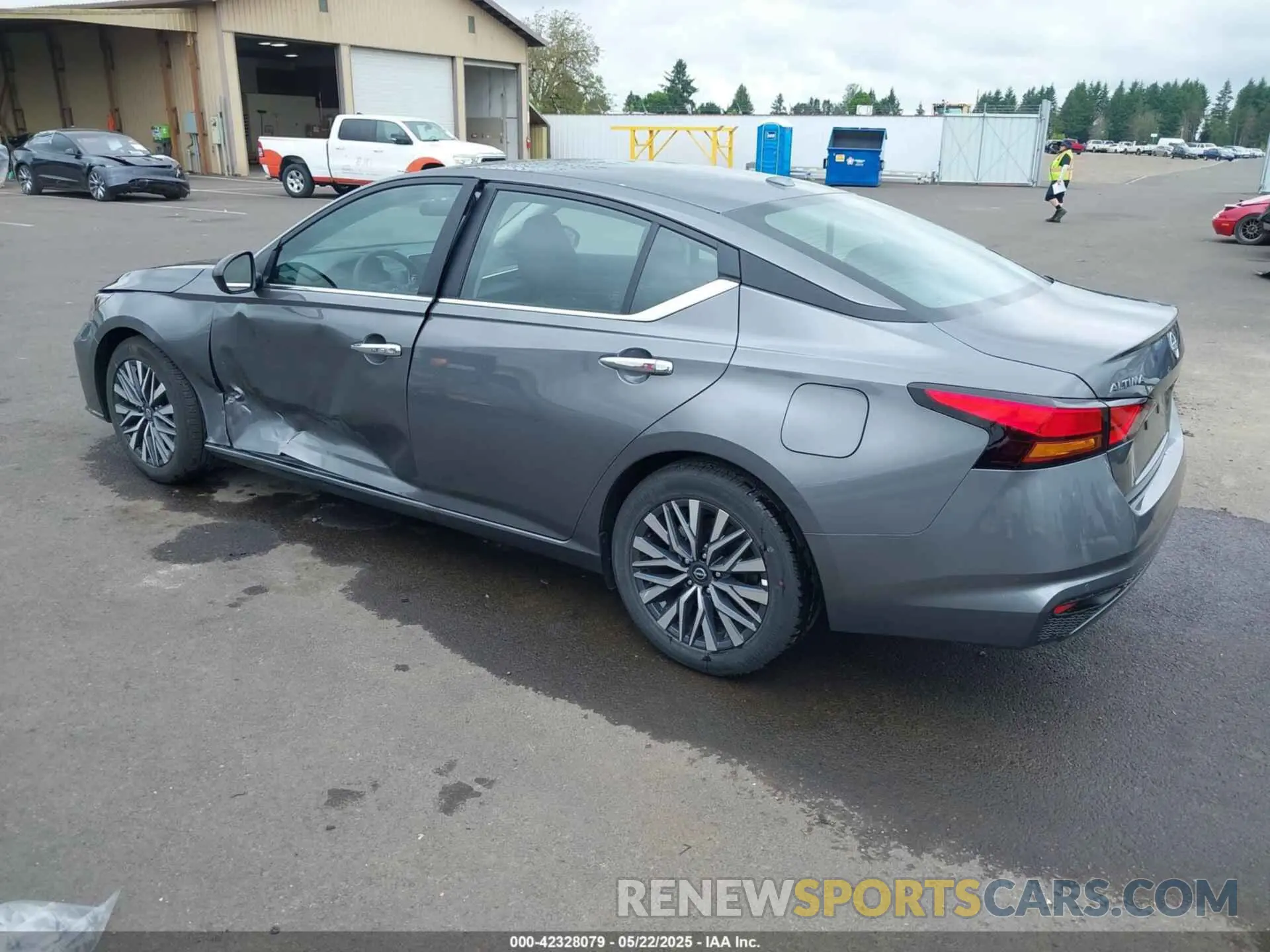 3 fotografías del automóvil dañado 1N4BL4DV5SN381613 NISSAN ALTIMA 2025