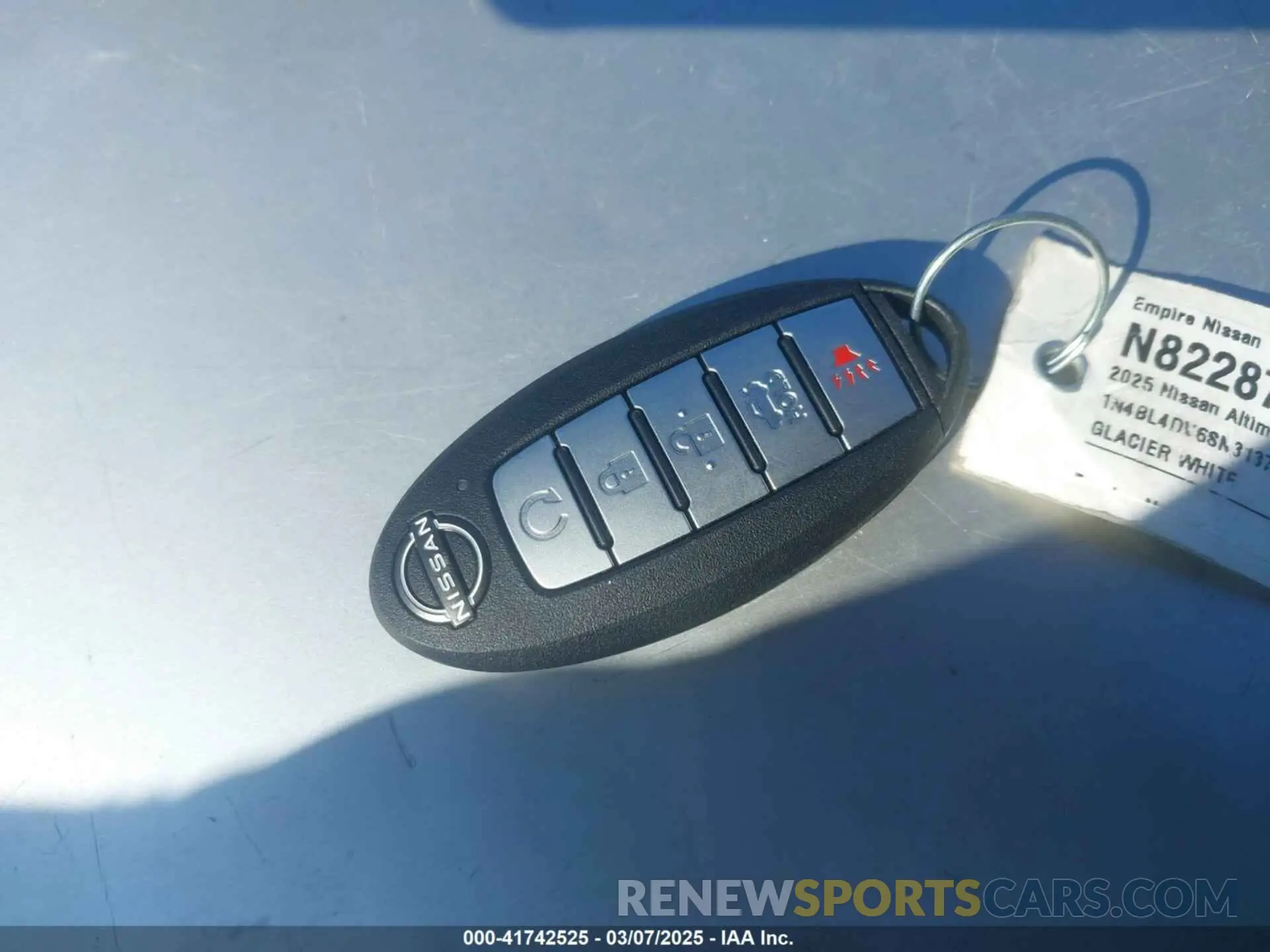 11 fotografías del automóvil dañado 1N4BL4DV6SN313725 NISSAN ALTIMA 2025