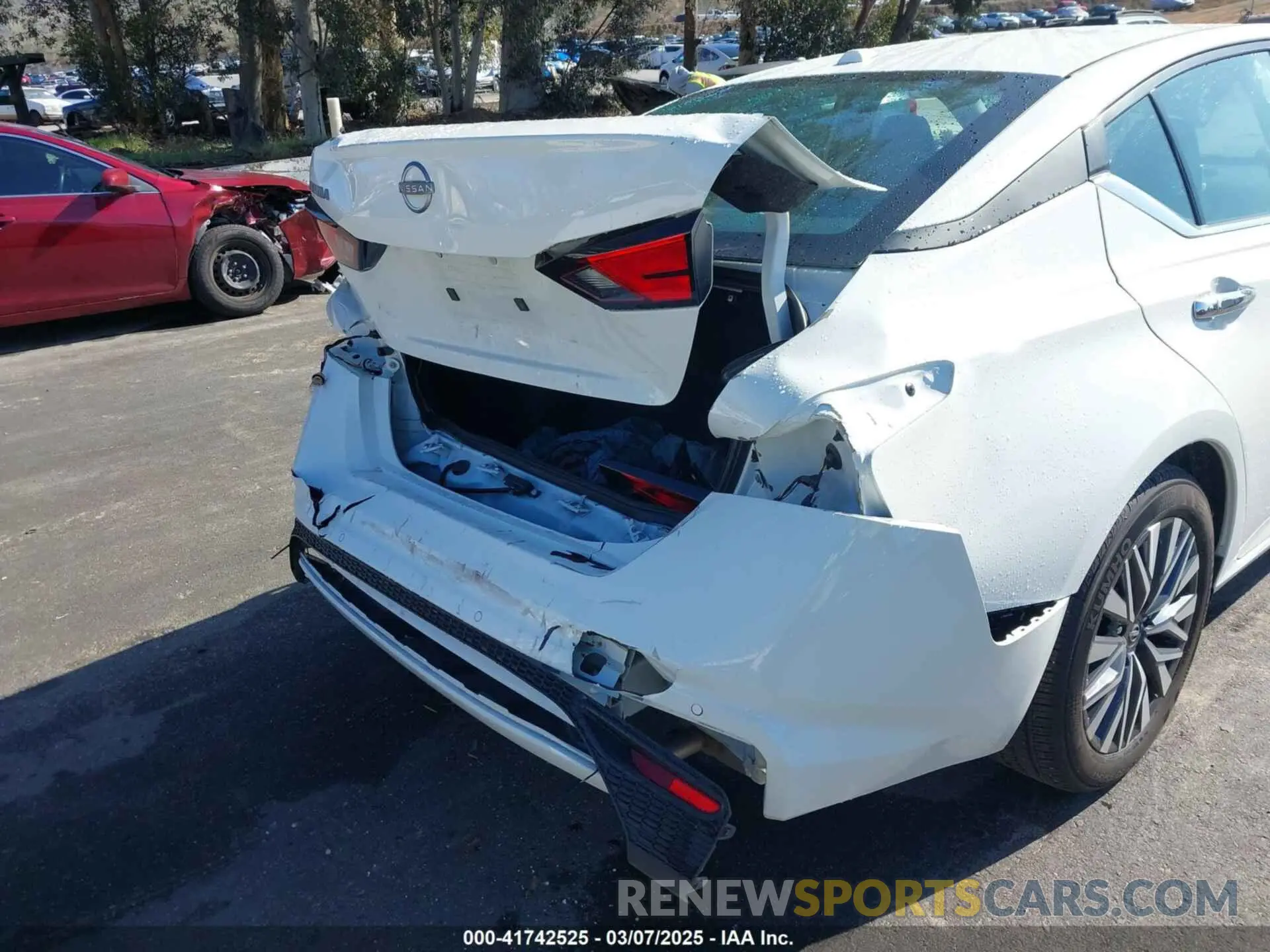 12 fotografías del automóvil dañado 1N4BL4DV6SN313725 NISSAN ALTIMA 2025