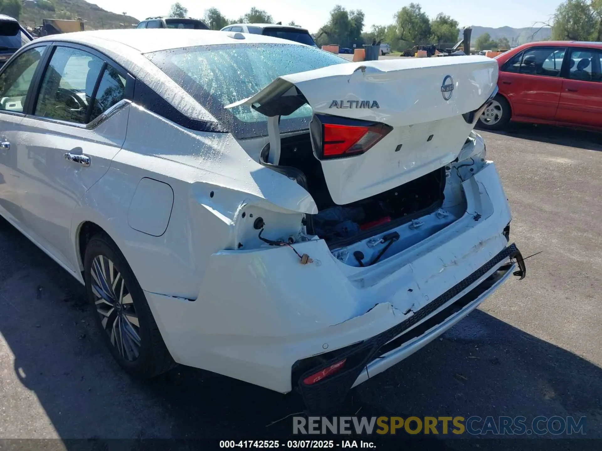 6 fotografías del automóvil dañado 1N4BL4DV6SN313725 NISSAN ALTIMA 2025