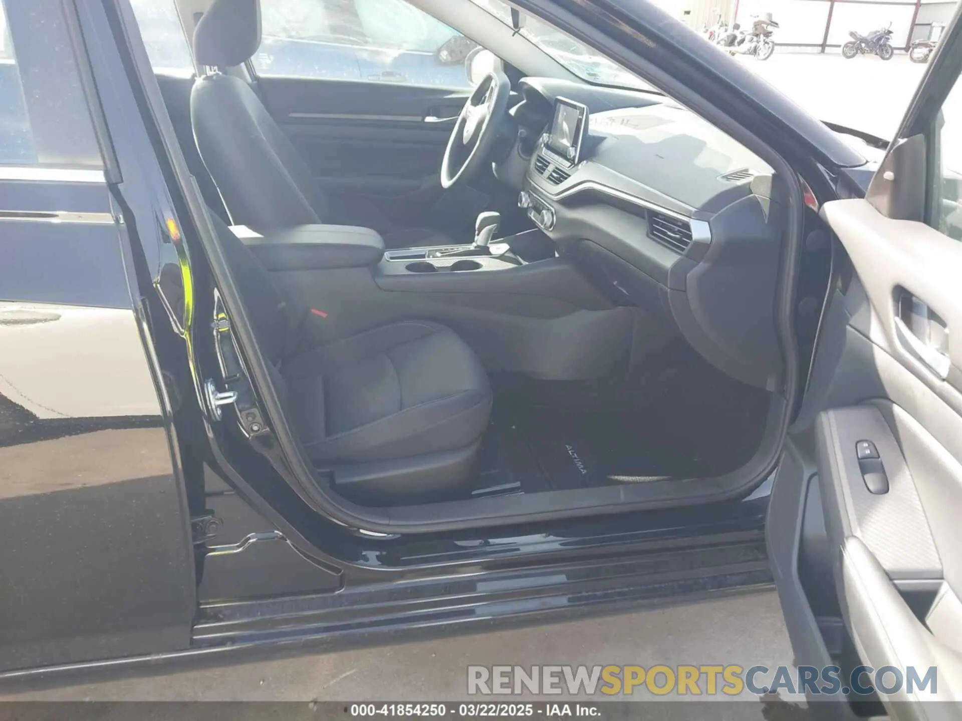 5 fotografías del automóvil dañado 1N4BL4DV6SN363122 NISSAN ALTIMA 2025