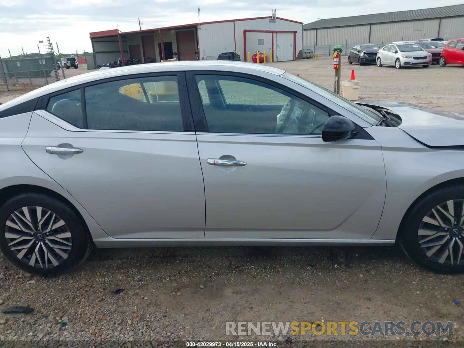 14 fotografías del automóvil dañado 1N4BL4DV6SN364206 NISSAN ALTIMA 2025