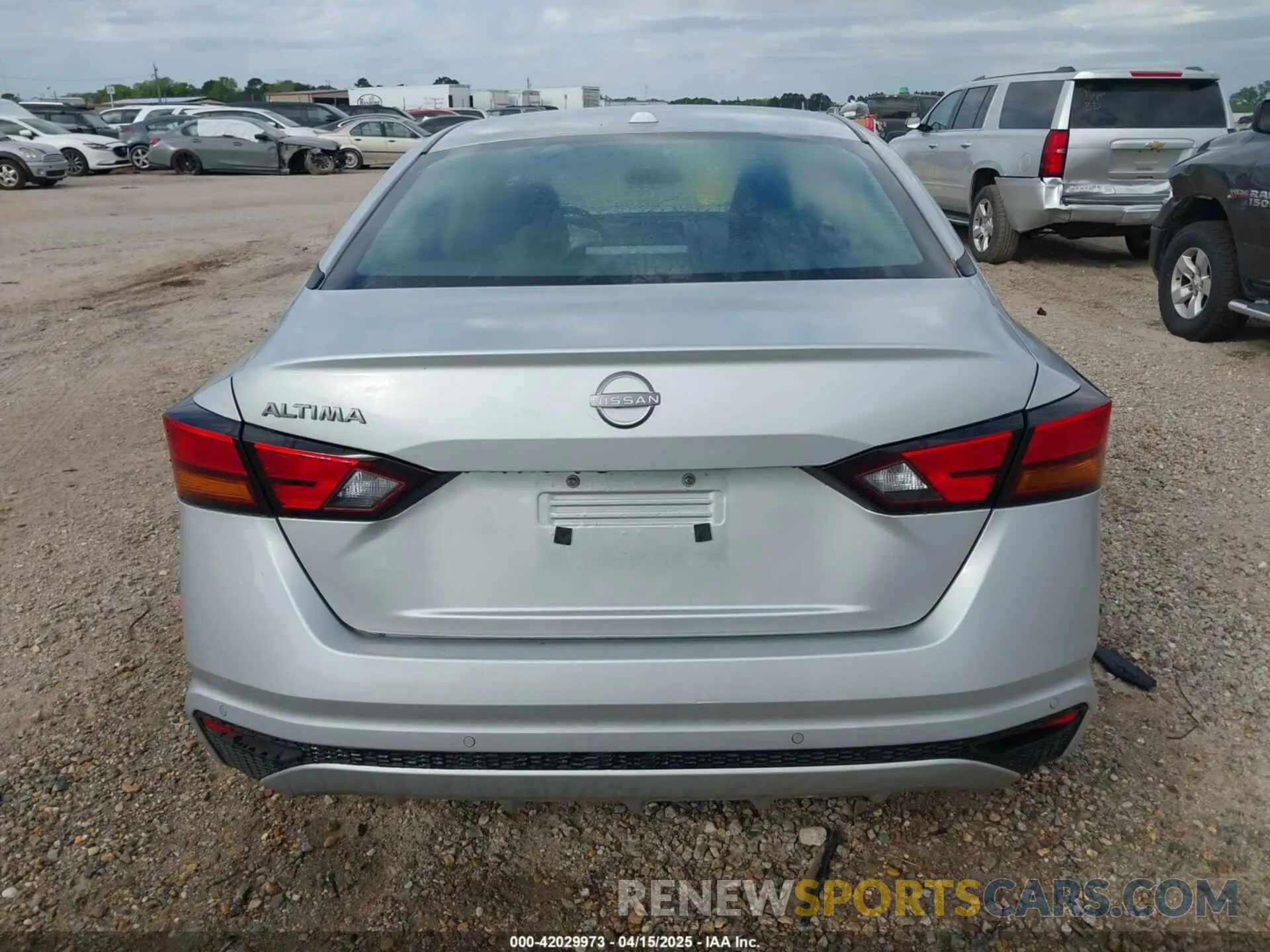17 fotografías del automóvil dañado 1N4BL4DV6SN364206 NISSAN ALTIMA 2025